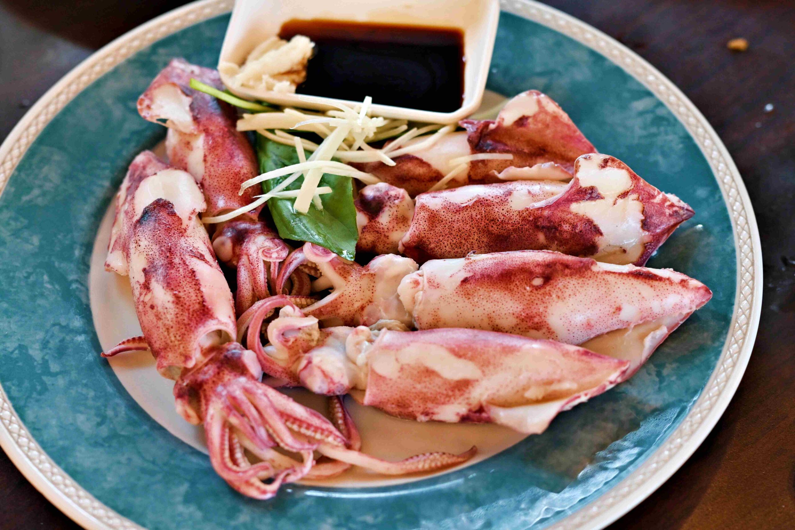 【三芝美食】香聚桶仔雞，花東放山雞、純天然食材，老師傅超會料理推薦(菜單)！ @趙先生吃飯
