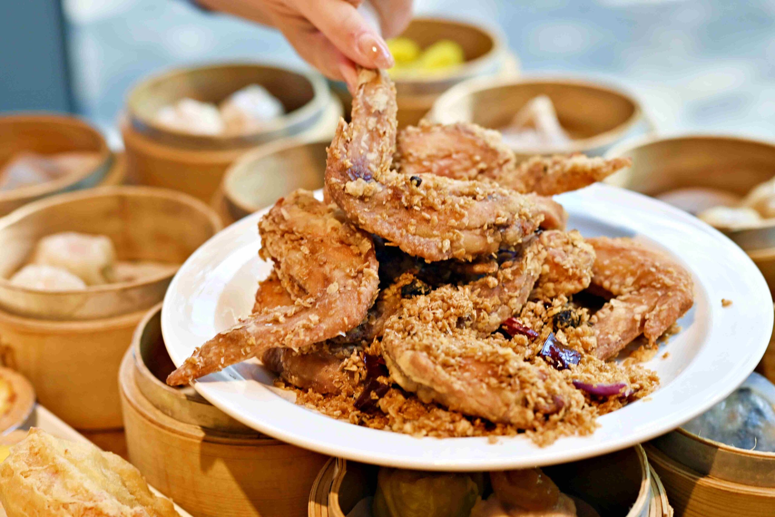 【新莊美食】村民食堂廚窗港點 i-Tower 店，堅持現做超60道港點吃到飽推薦 @趙先生吃飯