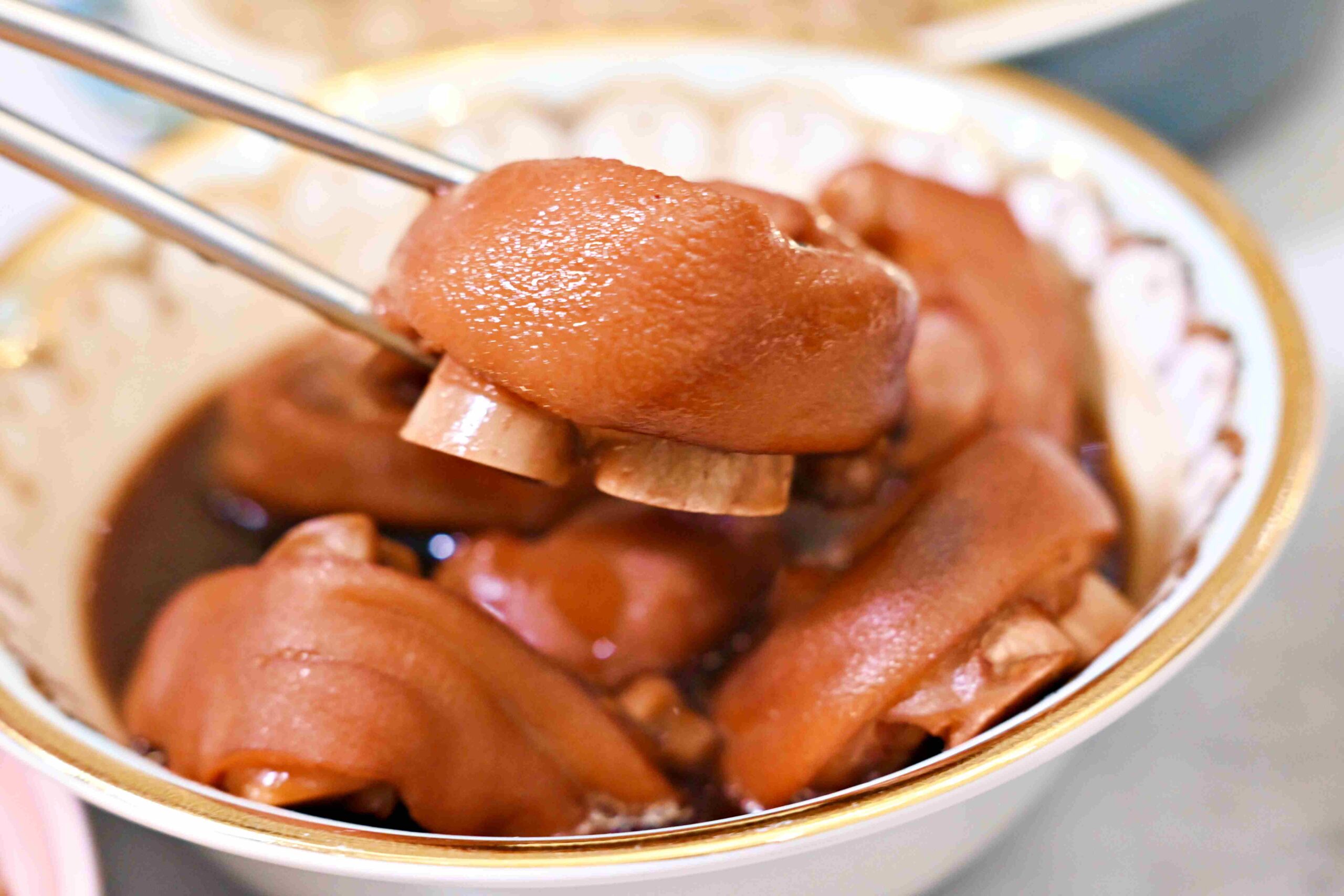 【 宅配年菜推薦 】愛上新鮮，型男大主廚吳秉承師傅聯名加熱年菜，實測十款菜色口味分享推薦 @趙先生吃飯