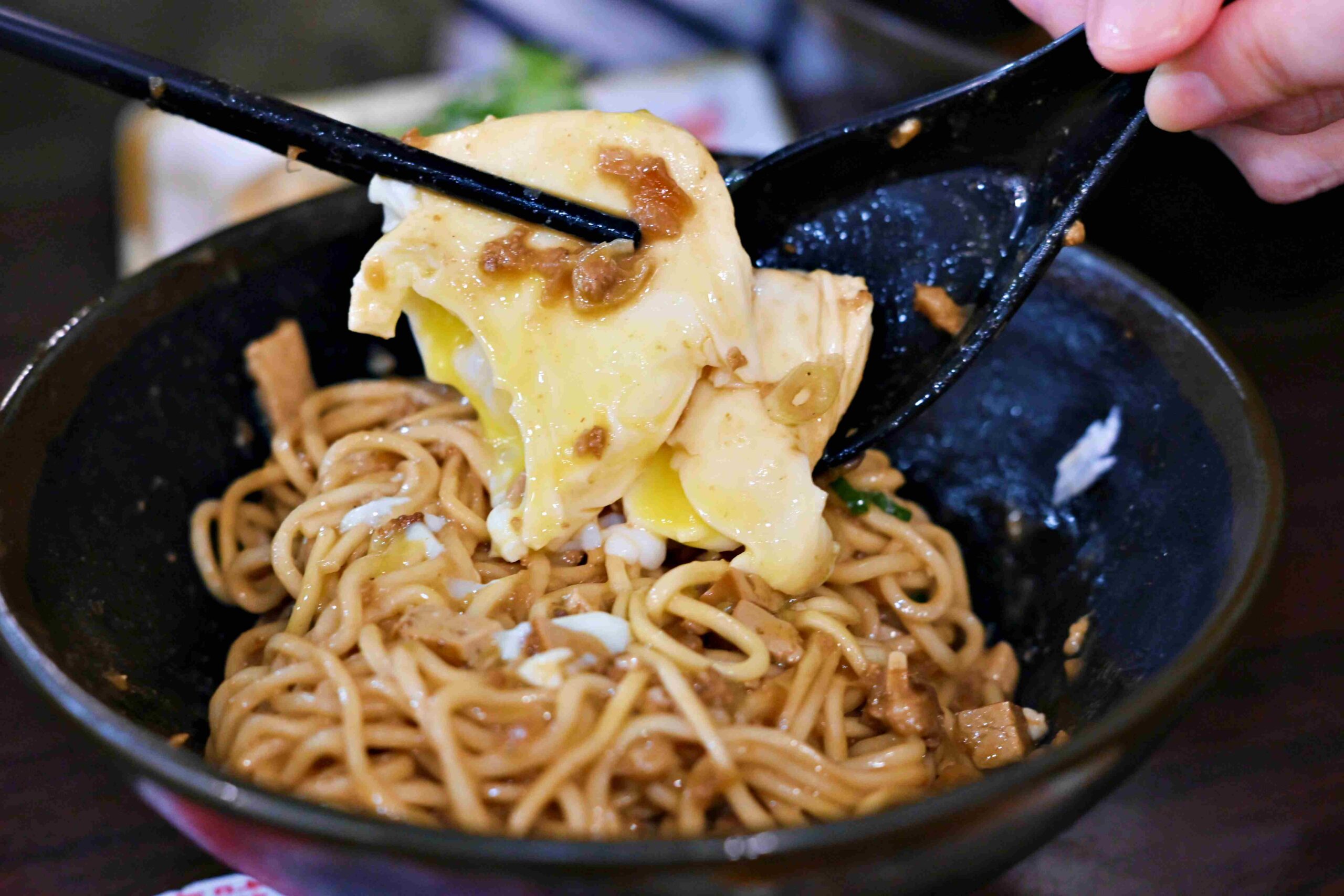 【三重美食】睿盛香麵村,37 年老字號麵店,工廠自製麵條+豬油蝦油香氣太有記憶點推薦!(菜單) @趙先生吃飯 【三重美食】睿盛香麵村,37 年老字號麵店,工廠自製麵條+豬油蝦油香氣太有記憶點推薦!(菜單) @趙先生吃飯