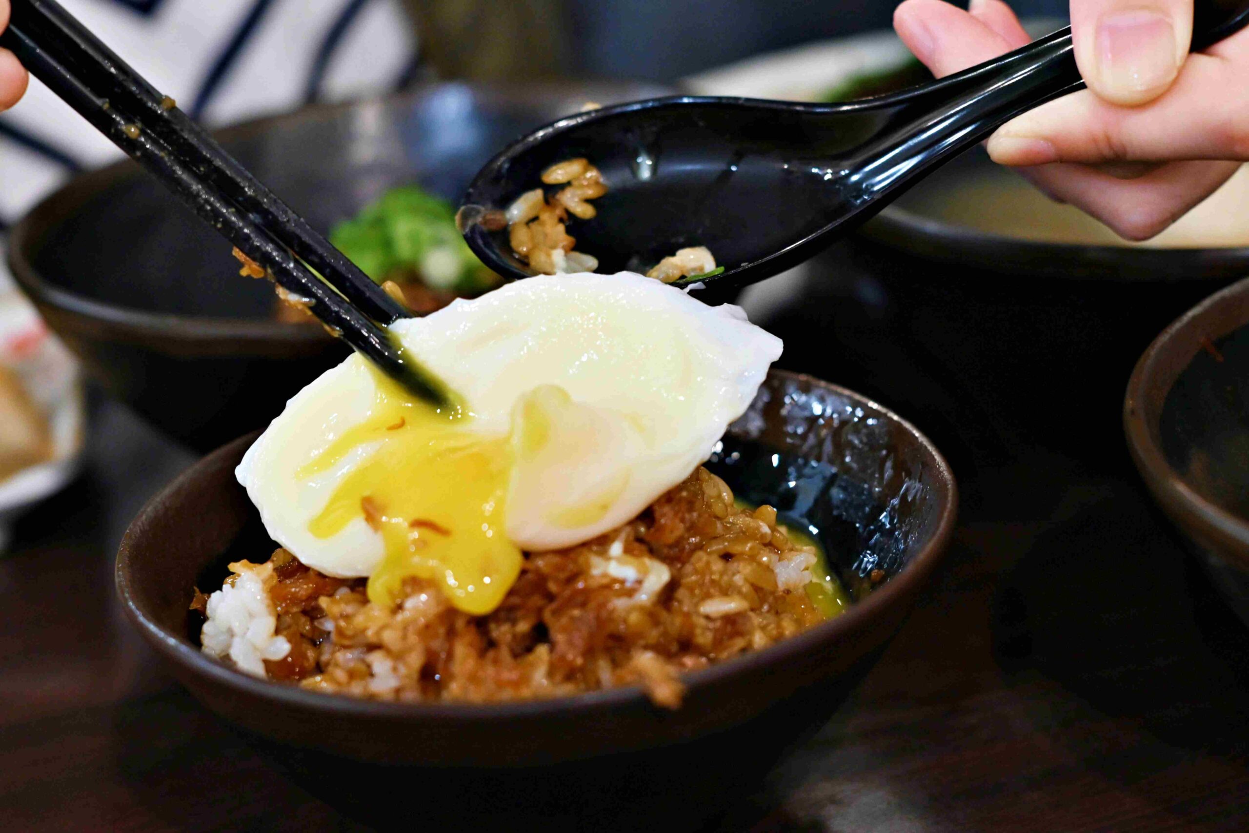 【三重美食】睿盛香麵村,37 年老字號麵店,工廠自製麵條+豬油蝦油香氣太有記憶點推薦!(菜單) @趙先生吃飯 【三重美食】睿盛香麵村,37 年老字號麵店,工廠自製麵條+豬油蝦油香氣太有記憶點推薦!(菜單) @趙先生吃飯