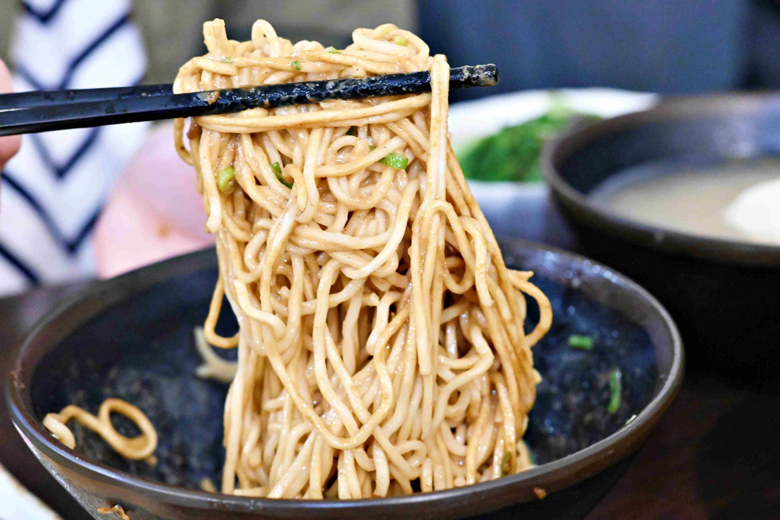 【三重美食】睿盛香麵村,37 年老字號麵店,工廠自製麵條+豬油蝦油香氣太有記憶點推薦!(菜單) @趙先生吃飯 【三重美食】睿盛香麵村,37 年老字號麵店,工廠自製麵條+豬油蝦油香氣太有記憶點推薦!(菜單) @趙先生吃飯