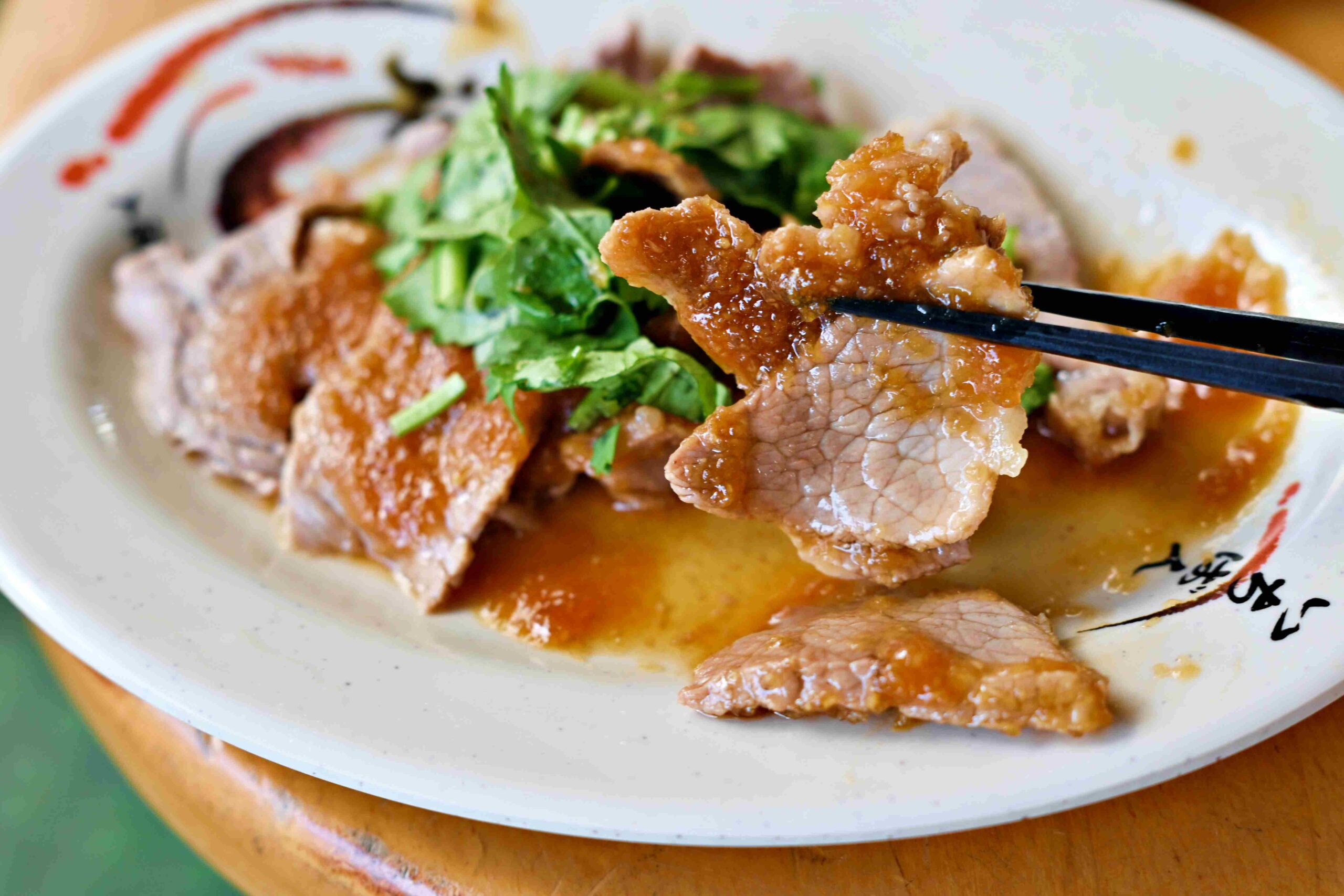 【三重美食】店老大魯肉飯，從店小二到店老大，這碗滷肉飯為什麼能拿必比登推薦(菜單) @趙先生吃飯