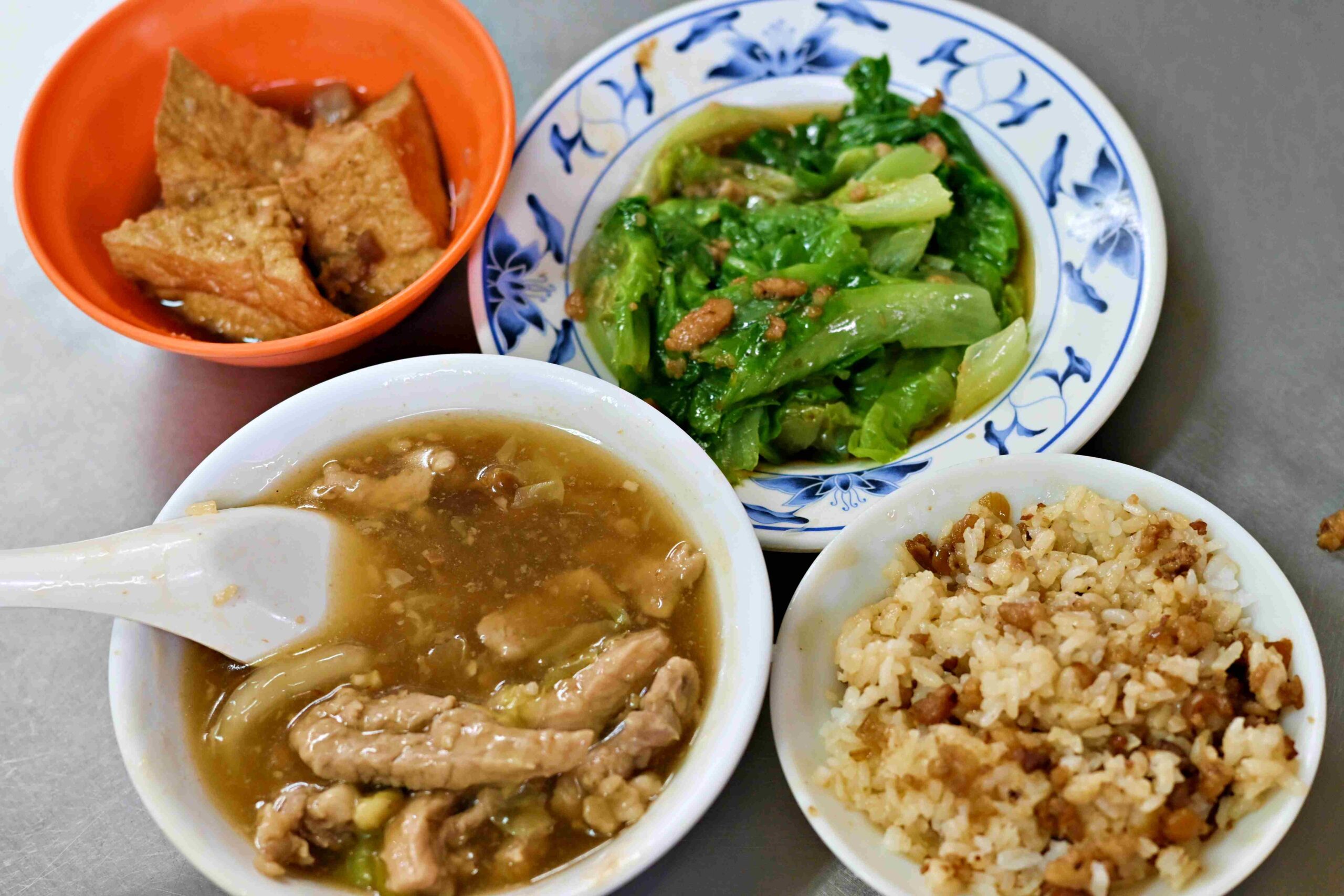 【西門美食】金滿園，排骨雞腿都好吃，炒飯是亮點推薦(菜單) @趙先生吃飯