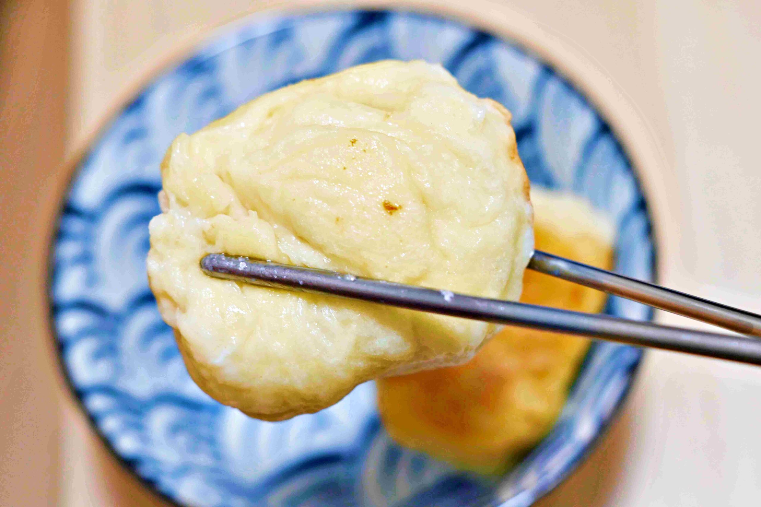 【士林美食】華榮街水煎包攤車，士林市場旁必吃銅板美食，皮Q、底香、餡甜推薦(菜單) @趙先生吃飯
