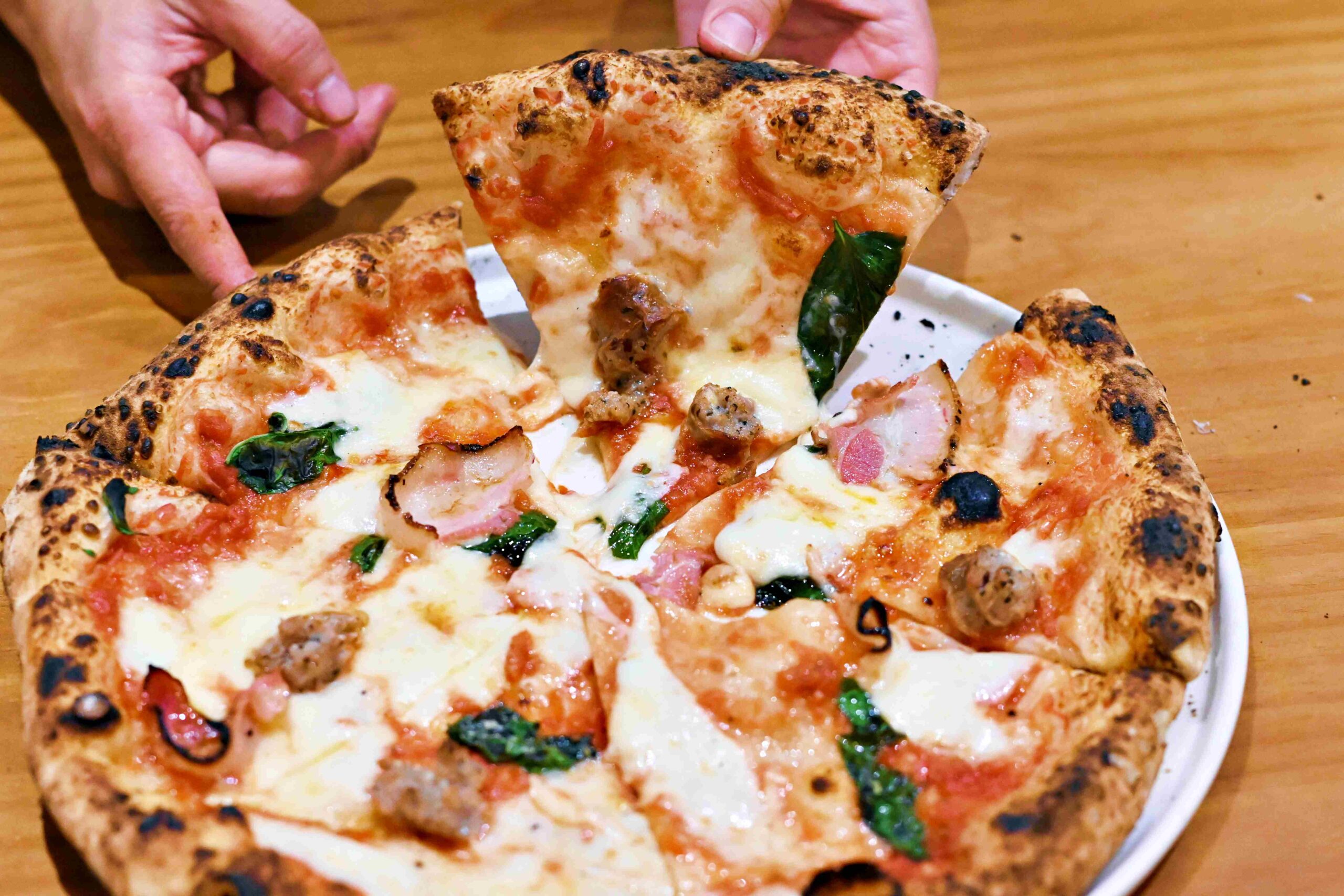 【松山美食】Gira Pizza 旋轉披薩，現點現烤窯烤披薩與道地義大利風味推薦（附菜單） @趙先生吃飯