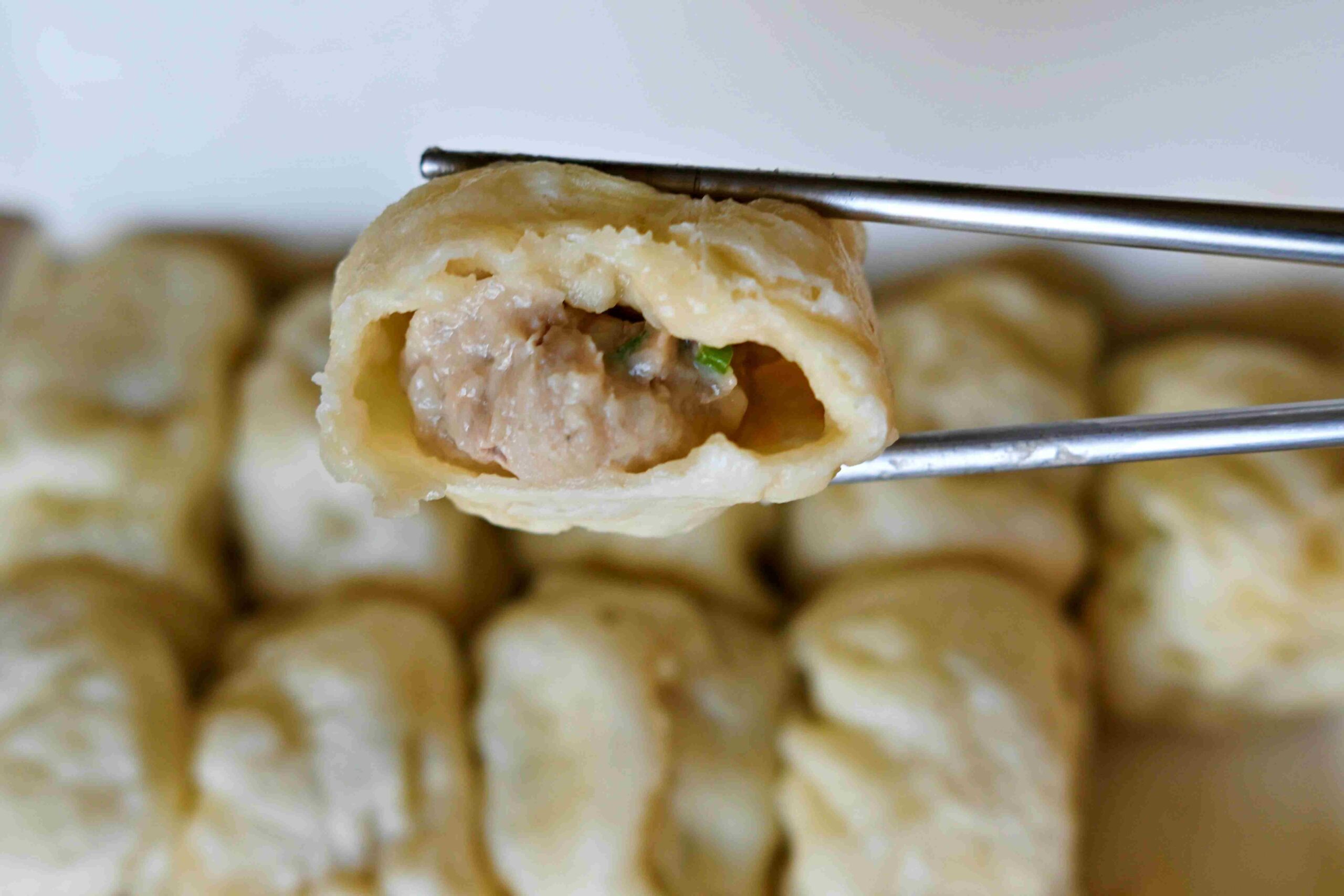 【新莊美食】新莊昌明豆漿小籠包，只有小籠包跟豆漿卻排隊！(菜單) @趙先生吃飯