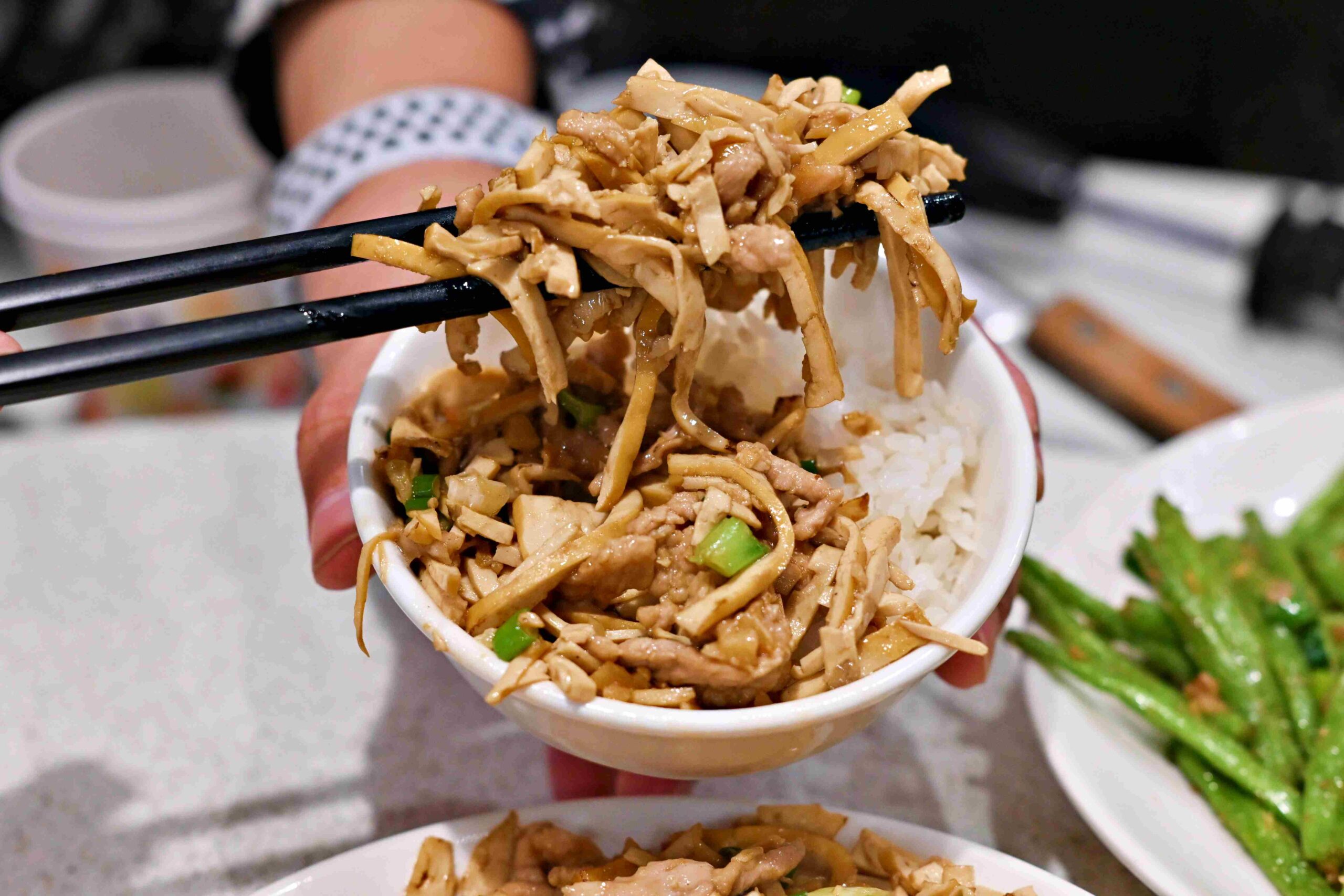 【大安區美食】陸品川浙名菜,價格超便宜,每道都超配飯的精緻合菜推薦(菜單) @趙先生吃飯 【大安區美食】陸品川浙名菜,價格超便宜,每道都超配飯的精緻合菜推薦(菜單) @趙先生吃飯