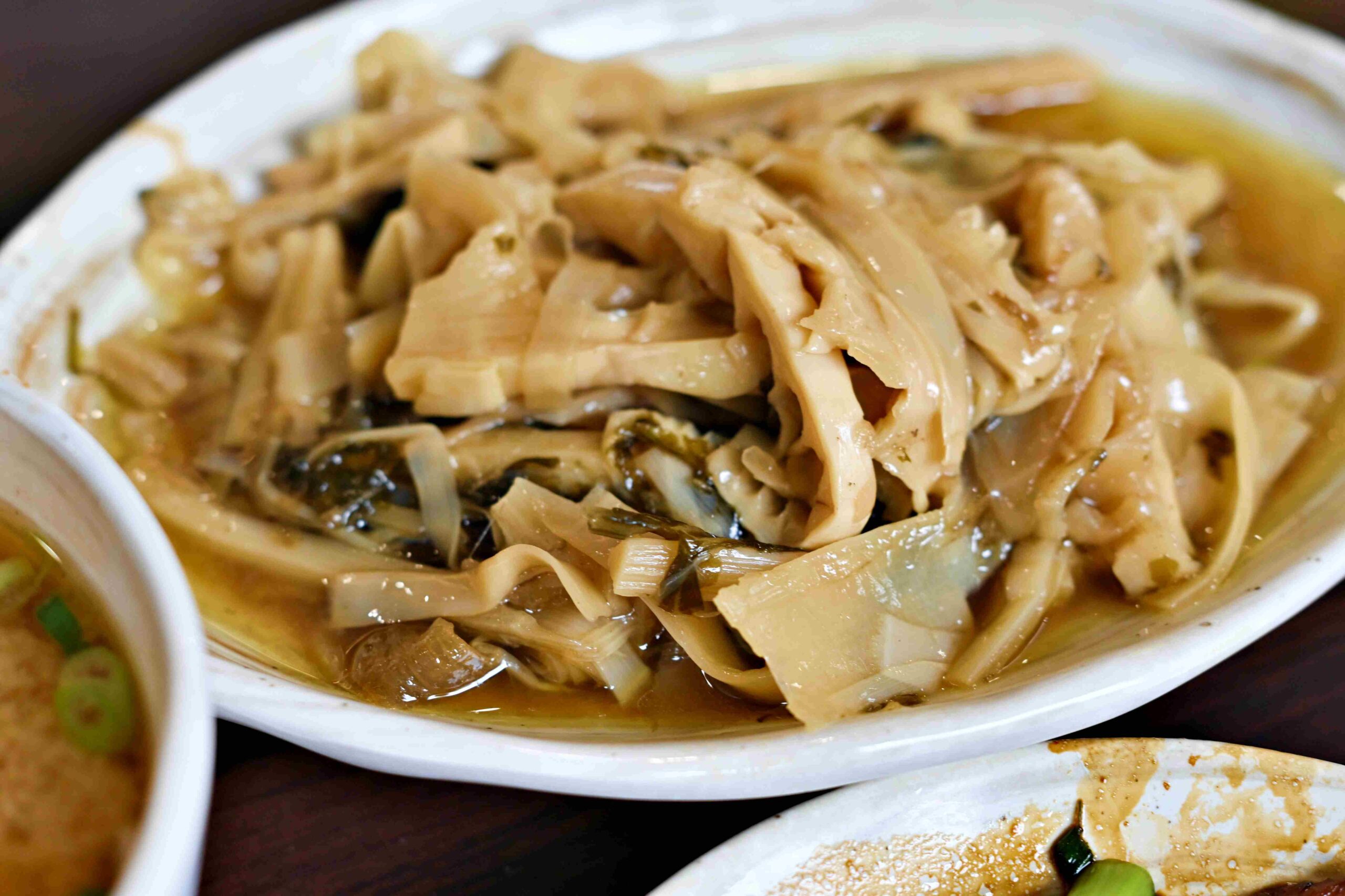 【大橋頭美食】老牌張豬腳飯，延三夜市必吃豬腳飯，滷功強到不行推薦 (菜單) @趙先生吃飯