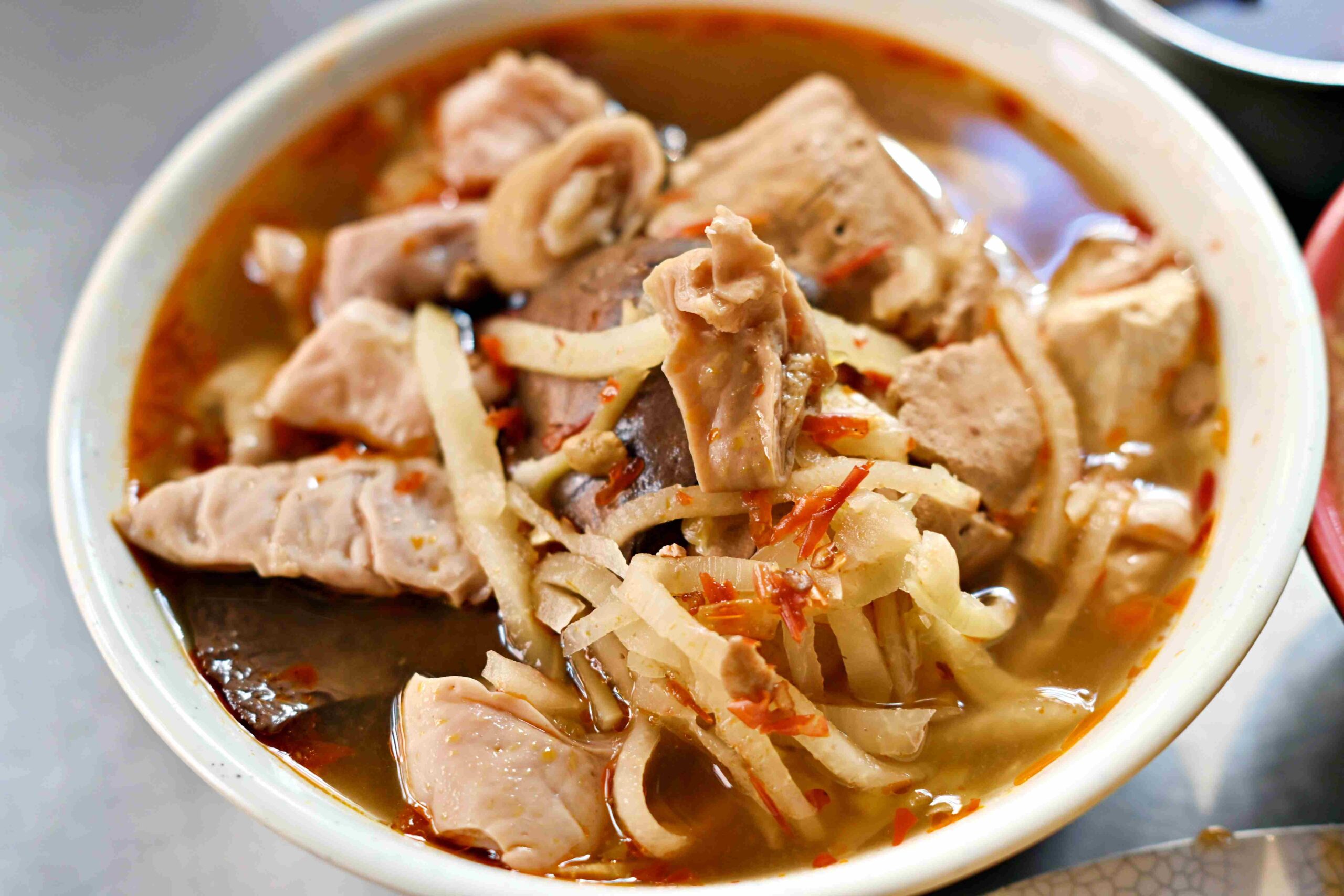 【新莊美食】中港蚵仔麵線，蚵仔麵線、臭豆腐、腸旺鴨血、甜不辣都超強又便宜推薦(菜單) @趙先生吃飯