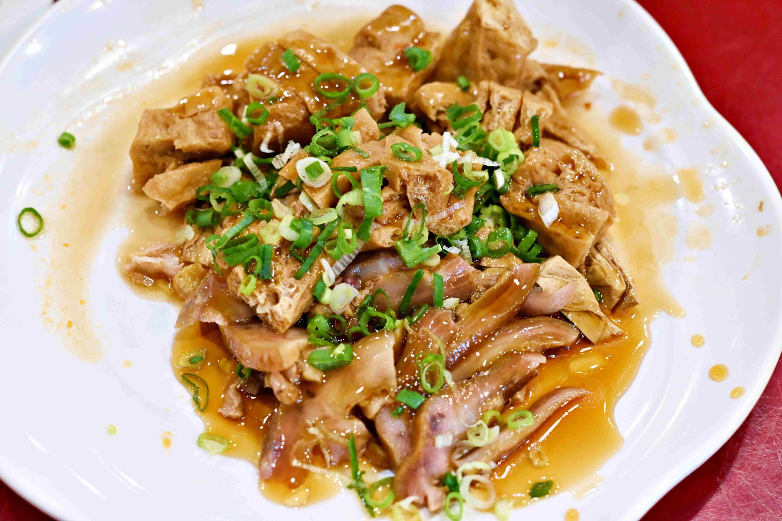 【大安區美食】老宋記真善美牛肉麵，$140最大塊的牛肉麵、免費加湯，得獎60年老店推薦（附菜單） @趙先生吃飯