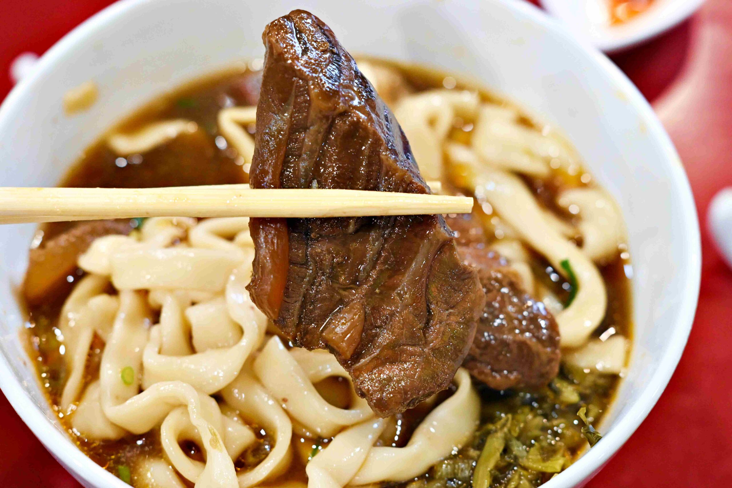 【大安區美食】老宋記真善美牛肉麵,$140最大塊的牛肉麵、免費加湯,得獎60年老店推薦(附菜單) @趙先生吃飯 【大安區美食】老宋記真善美牛肉麵,$140最大塊的牛肉麵、免費加湯,得獎60年老店推薦(附菜單) @趙先生吃飯