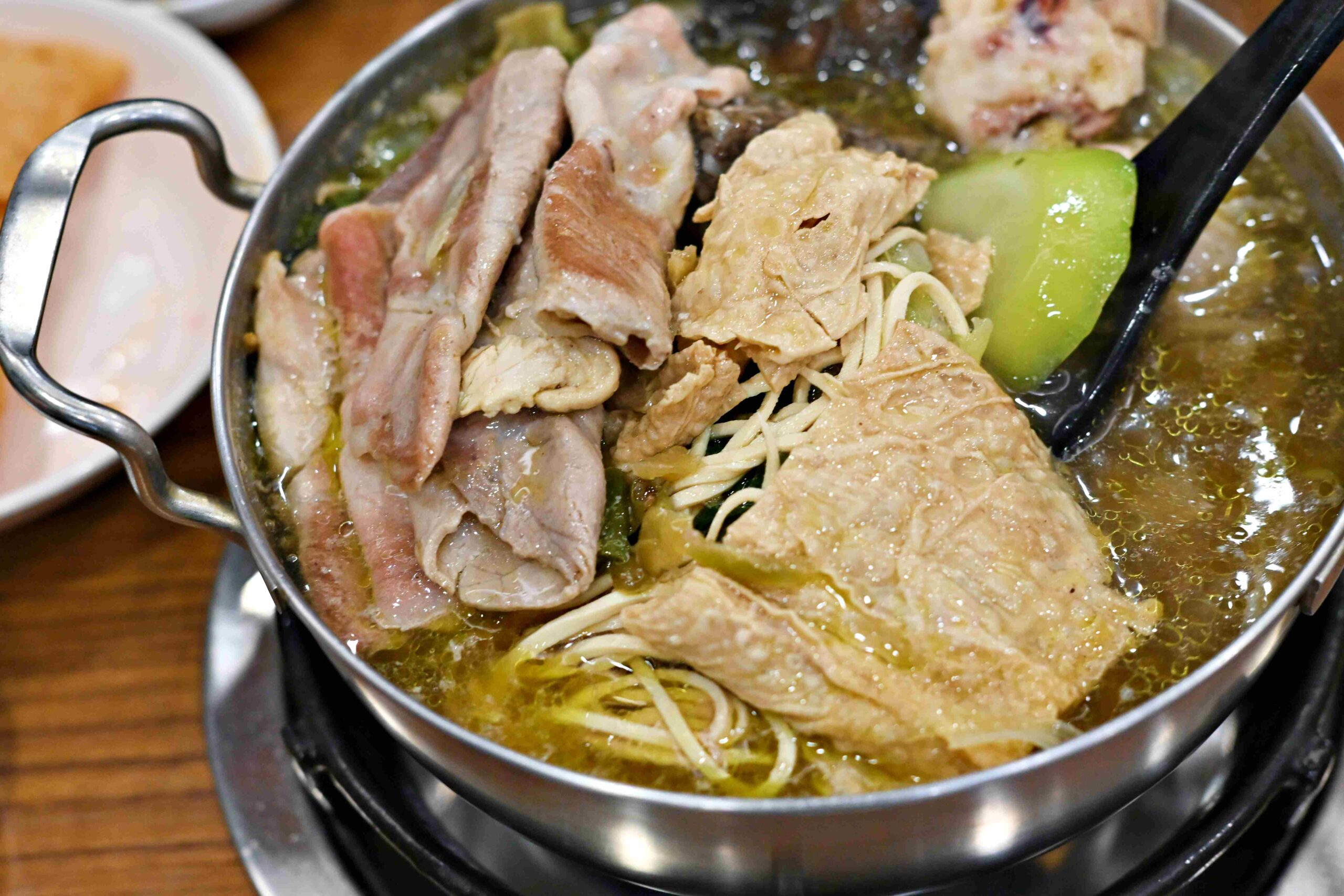 【新莊美食】川豫麵館,道地中式料理,乾麵、湯麵、個人鍋都超強推薦(菜單) @趙先生吃飯 【新莊美食】川豫麵館,道地中式料理,乾麵、湯麵、個人鍋都超強推薦(菜單) @趙先生吃飯