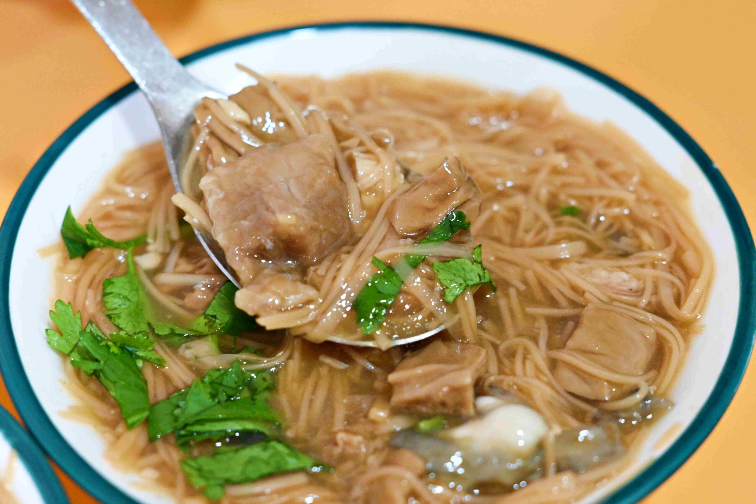 【中山美食】麵線傳奇，民權西路站最狂排隊大腸蚵仔麵線(菜單) @趙先生吃飯