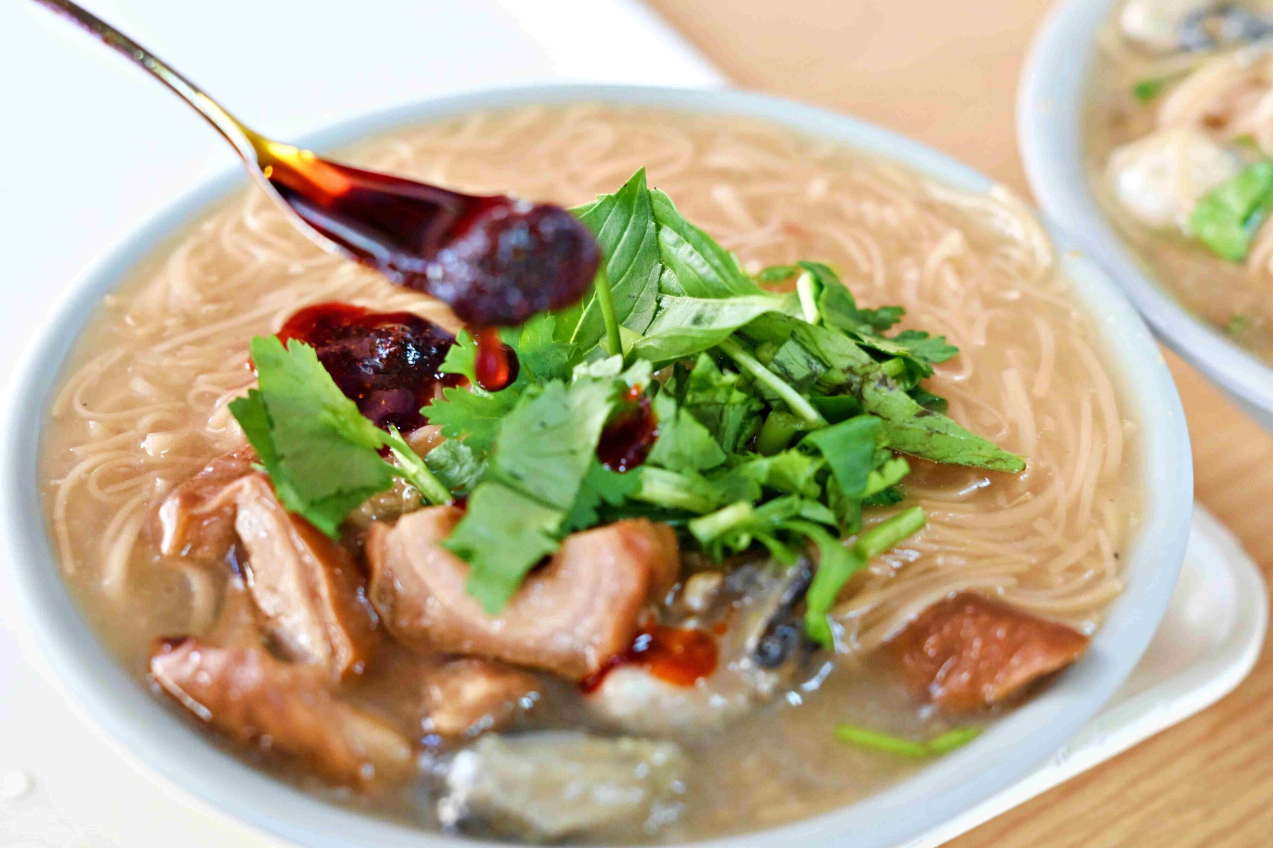 【萬華美食】陳記專業蚵仔麵線，必吃五大麵線！大腸入味與肥美蚵仔推薦(菜單) @趙先生吃飯