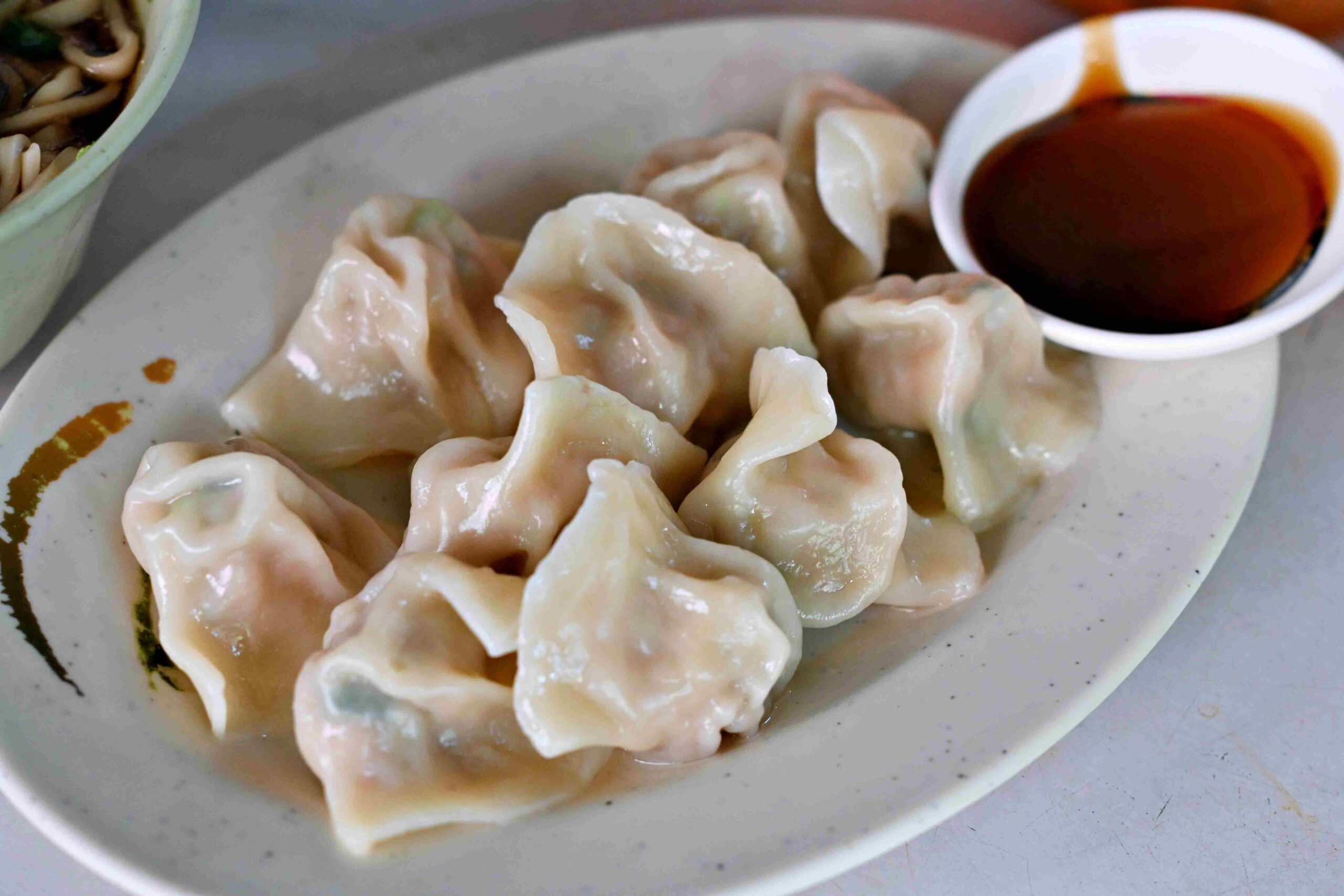 【西門町美食】小吳牛肉麵，24小時營業肉大塊湯好喝，外國人都愛吃推薦（附菜單） @趙先生吃飯