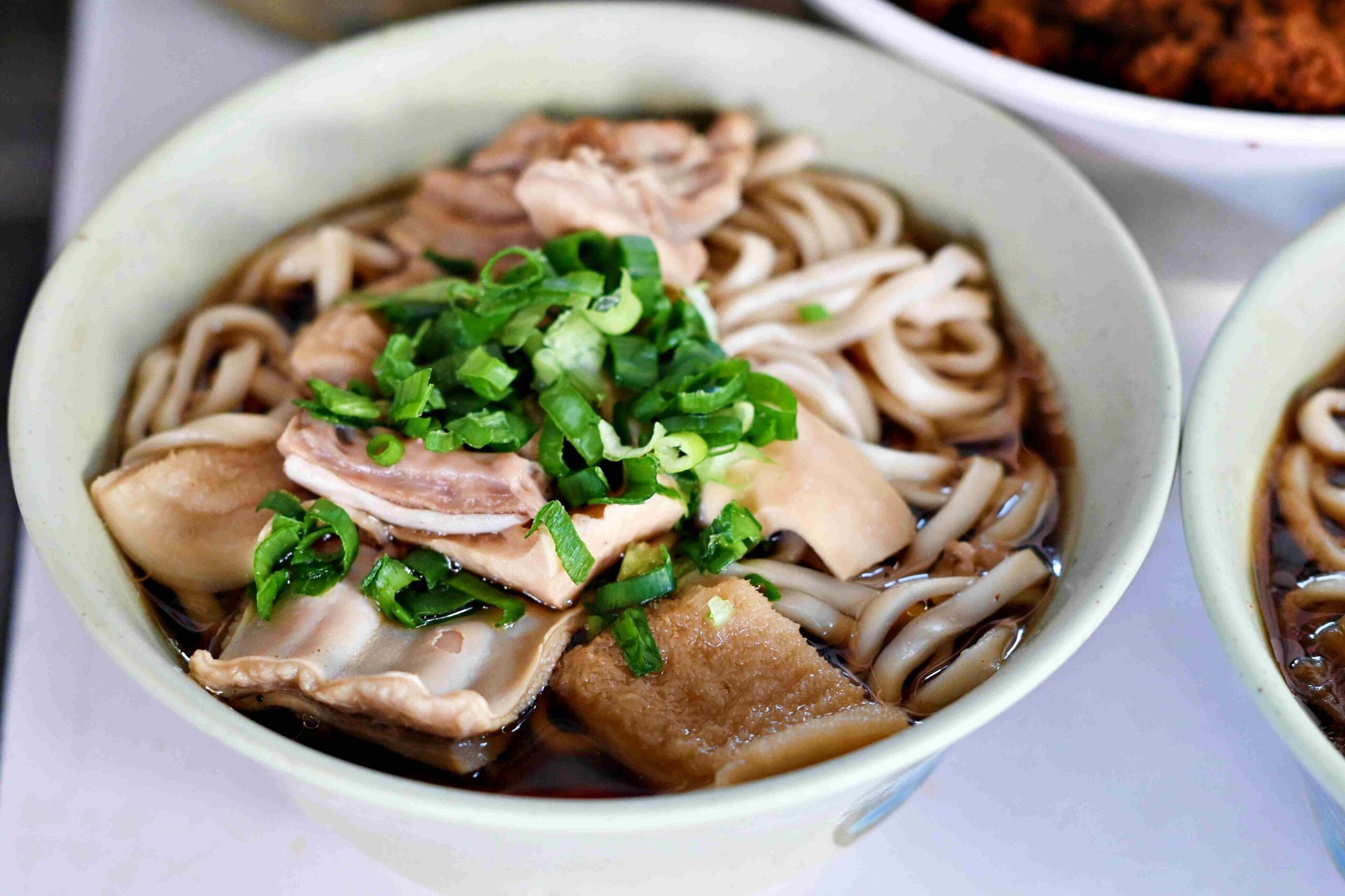 【西門町美食】小吳牛肉麵，24小時營業肉大塊湯好喝，外國人都愛吃推薦（附菜單） @趙先生吃飯