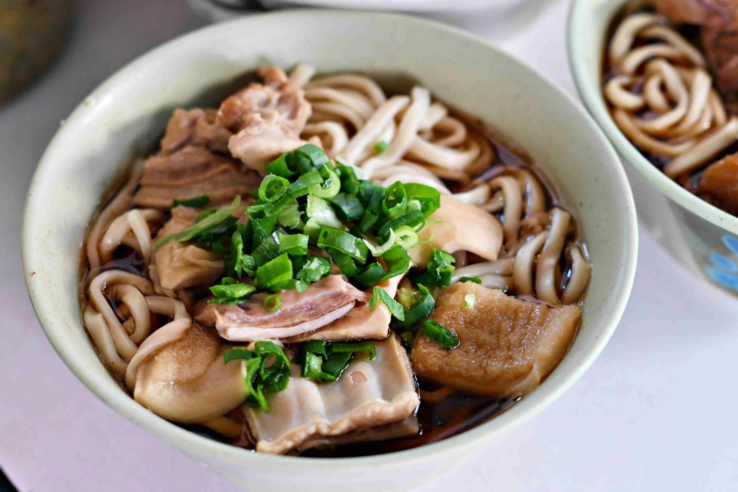 【西門町美食】小吳牛肉麵，24小時營業肉大塊湯好喝，外國人都愛吃推薦（附菜單） @趙先生吃飯