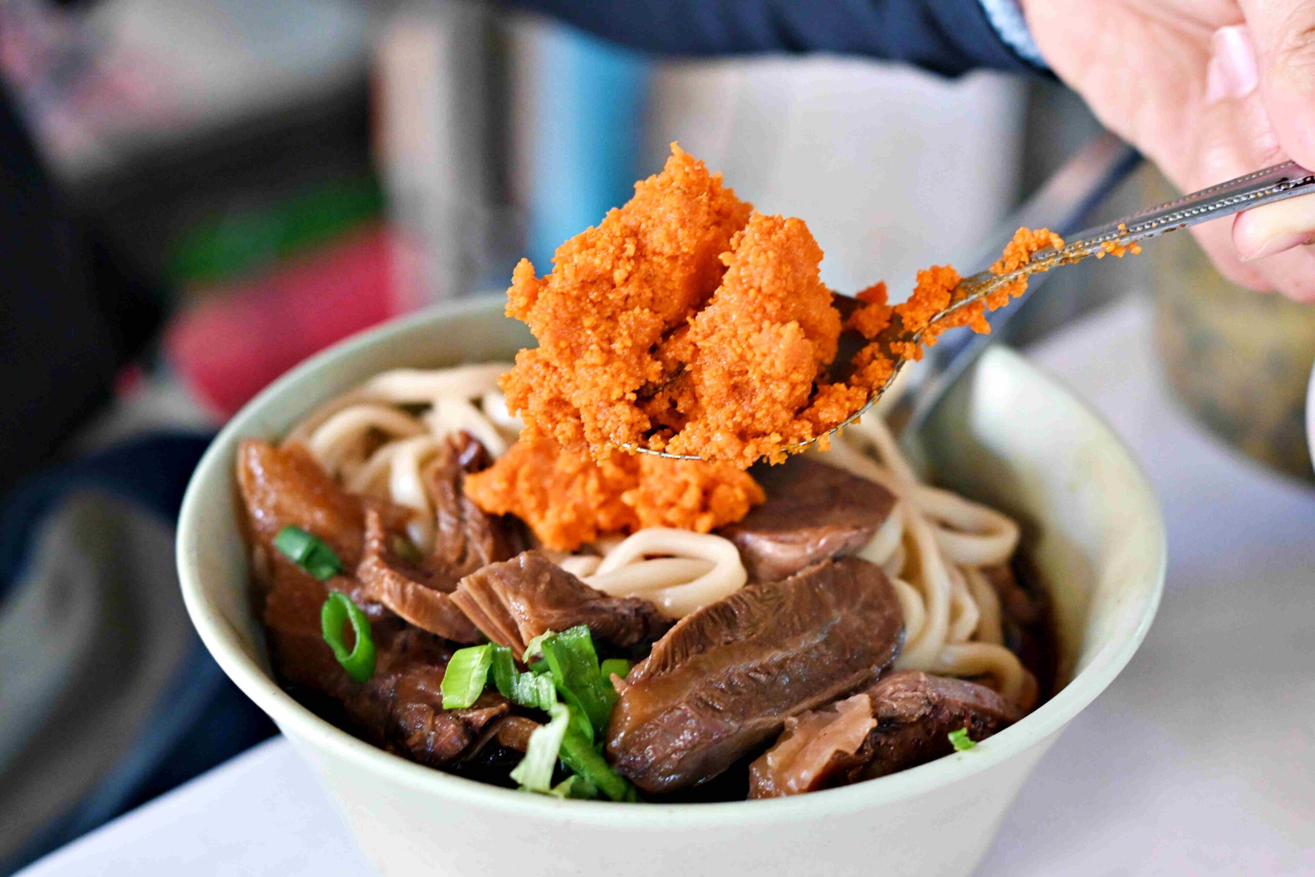 【西門町美食】小吳牛肉麵,24小時營業肉大塊湯好喝,外國人都愛吃推薦(附菜單) @趙先生吃飯 【西門町美食】小吳牛肉麵,24小時營業肉大塊湯好喝,外國人都愛吃推薦(附菜單) @趙先生吃飯