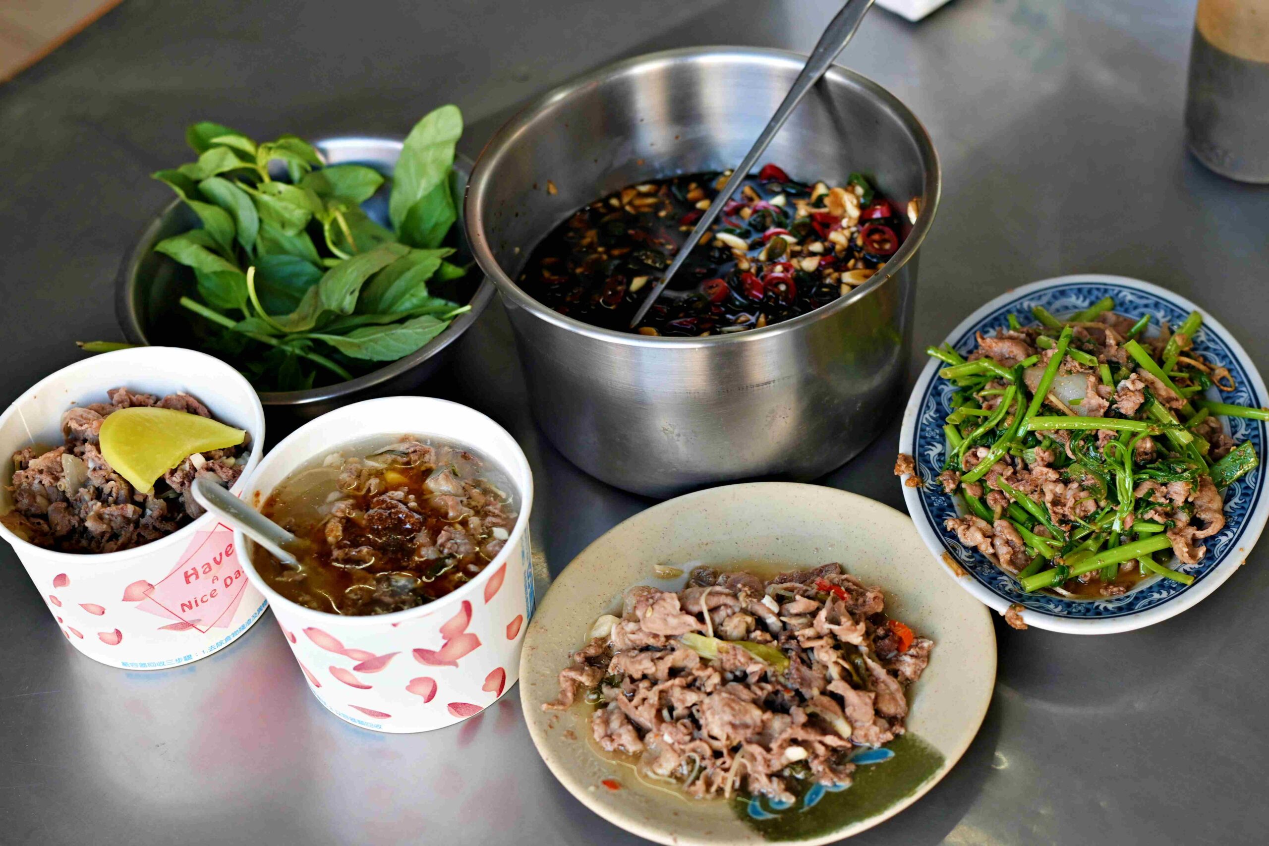 【中山美食】金豬食堂 Gold Pig Taiwan，台北店完整體驗必點推薦(菜單) @趙先生吃飯