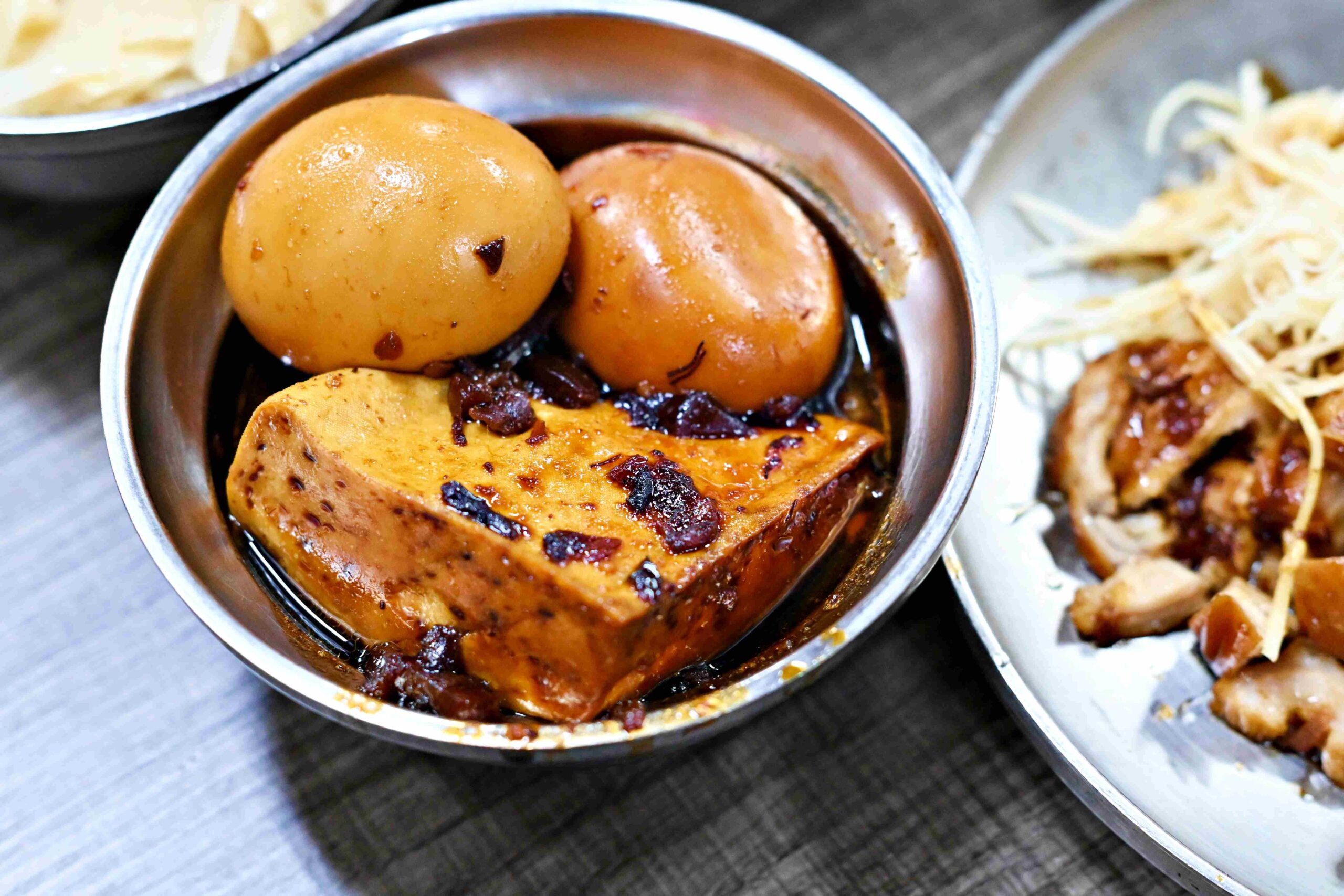 【北投美食】矮仔財滷肉飯，50年老字號必吃醬香滷肉飯推薦（菜單） @趙先生吃飯