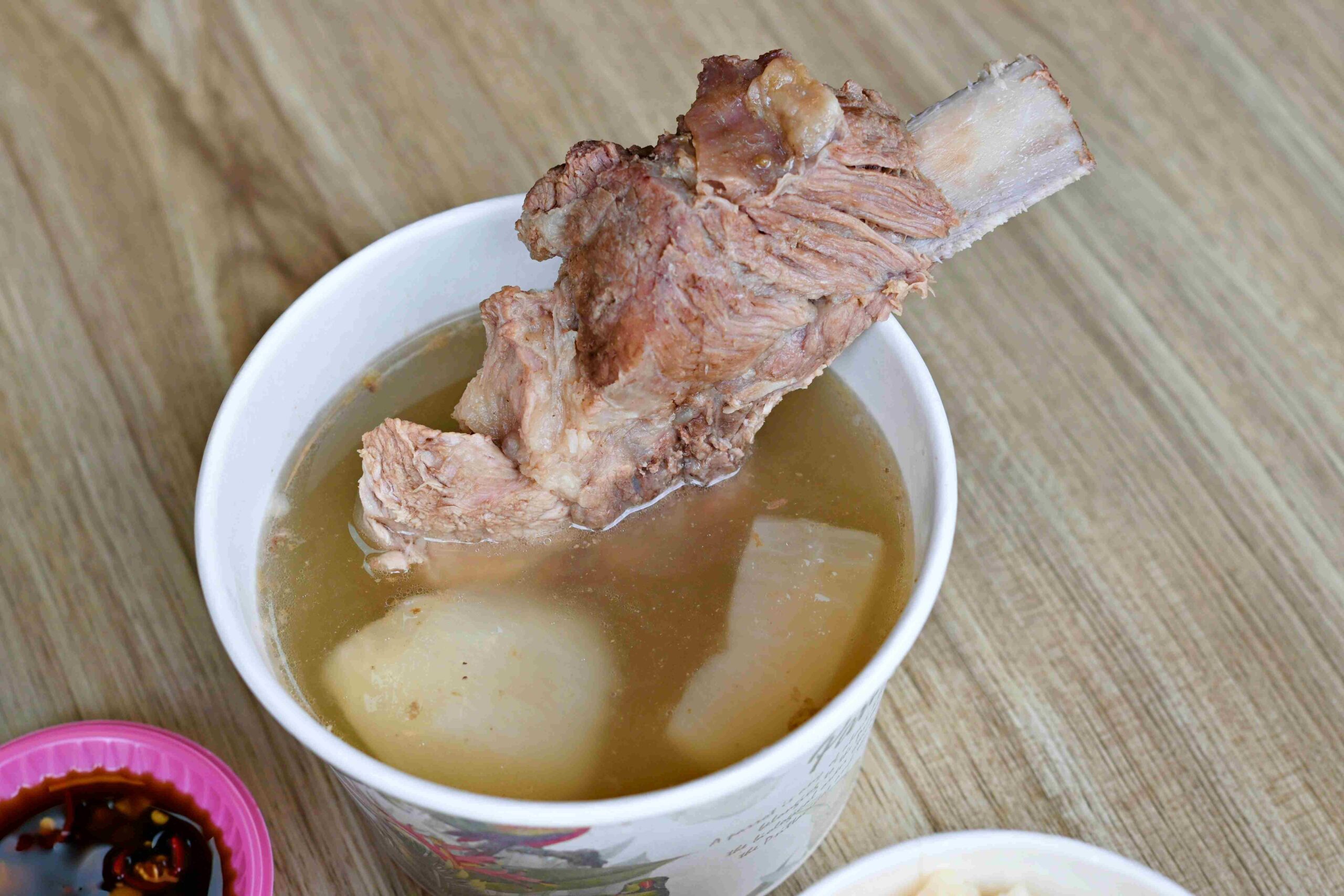 【萬華美食】原汁排骨湯 和平本舖，排骨軟嫩且湯頭清甜可以續湯推薦(菜單) @趙先生吃飯