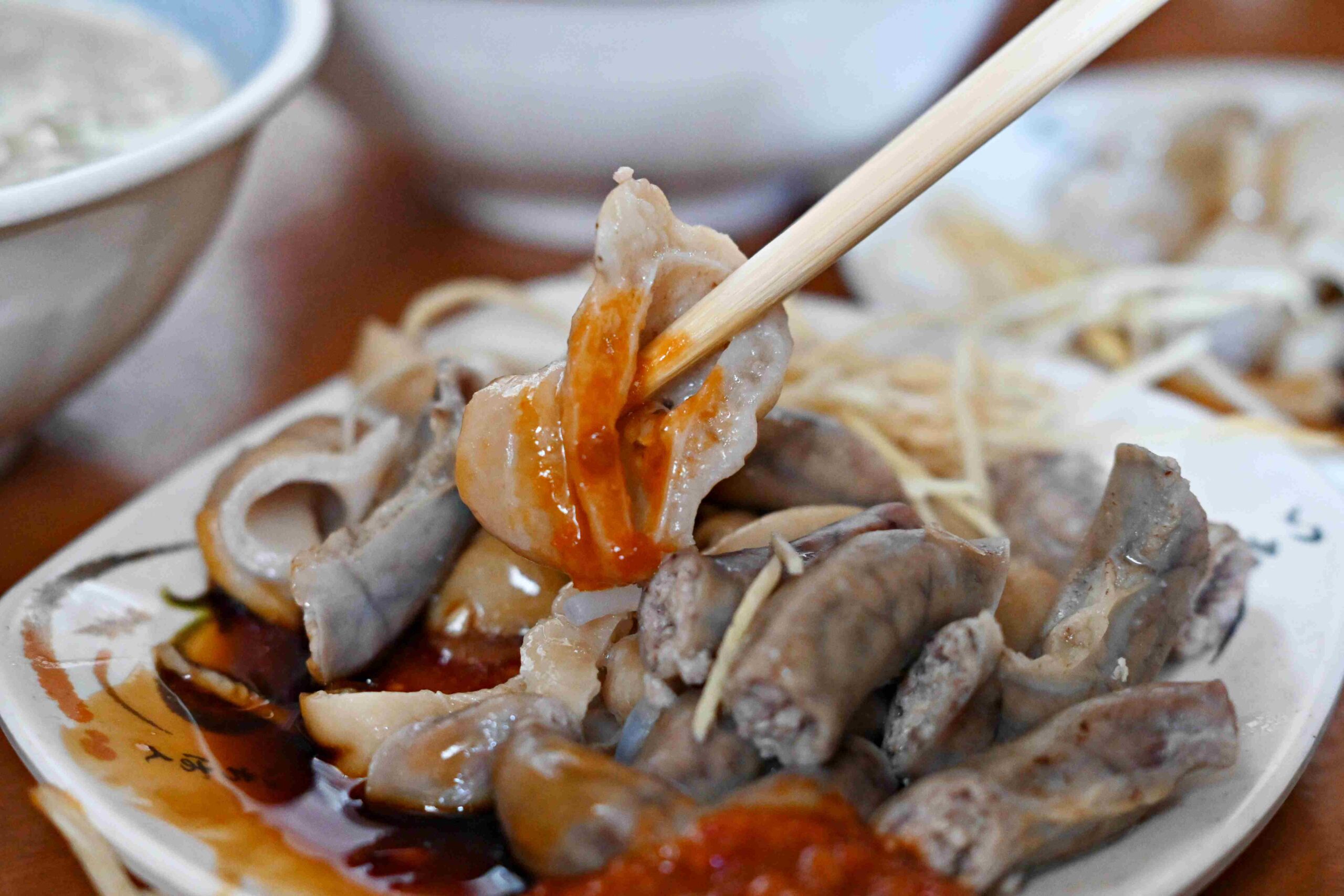 【北門美食】大稻埕米粉湯，巷弄超過80年的黑白切與肉粥推薦（附菜單） @趙先生吃飯