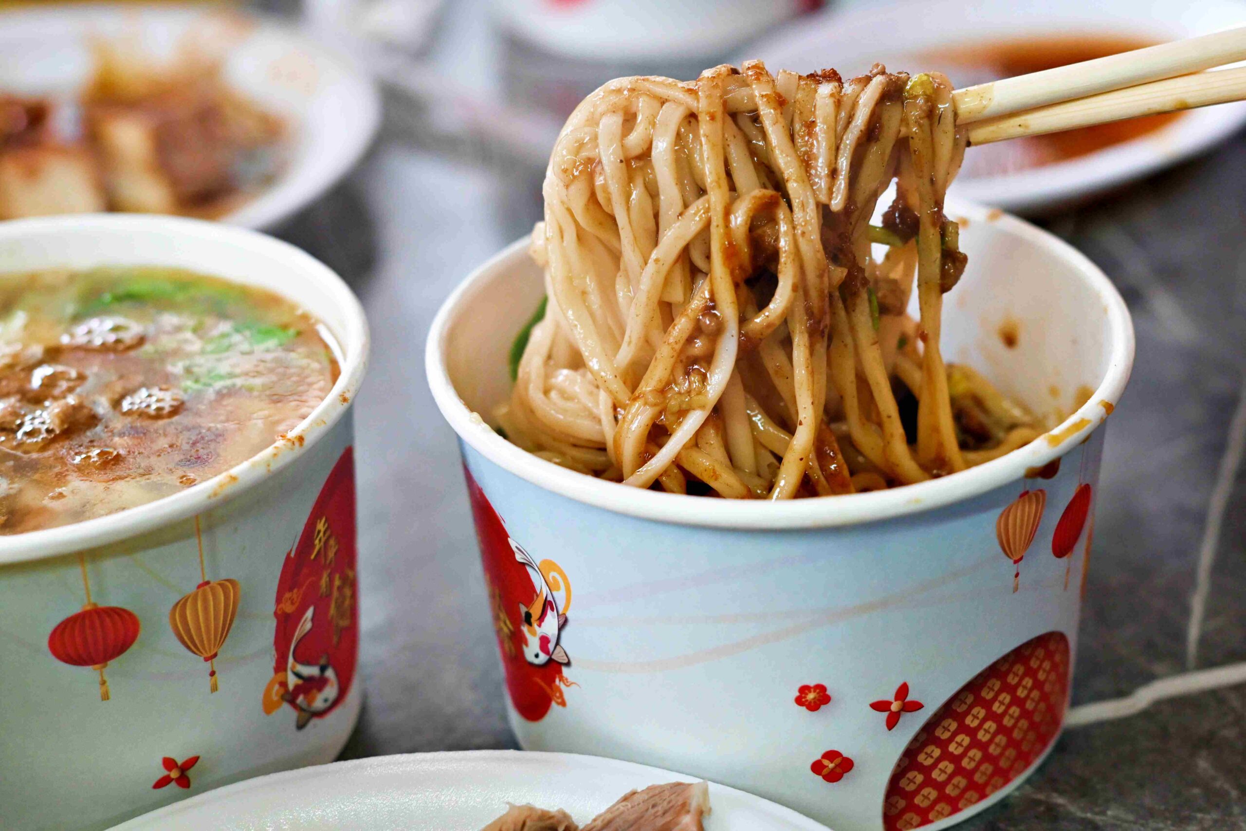 【新莊美食】四維市場米苔目，強得誇張、不宣傳也天天爆滿的實力派老攤推薦(菜單) @趙先生吃飯