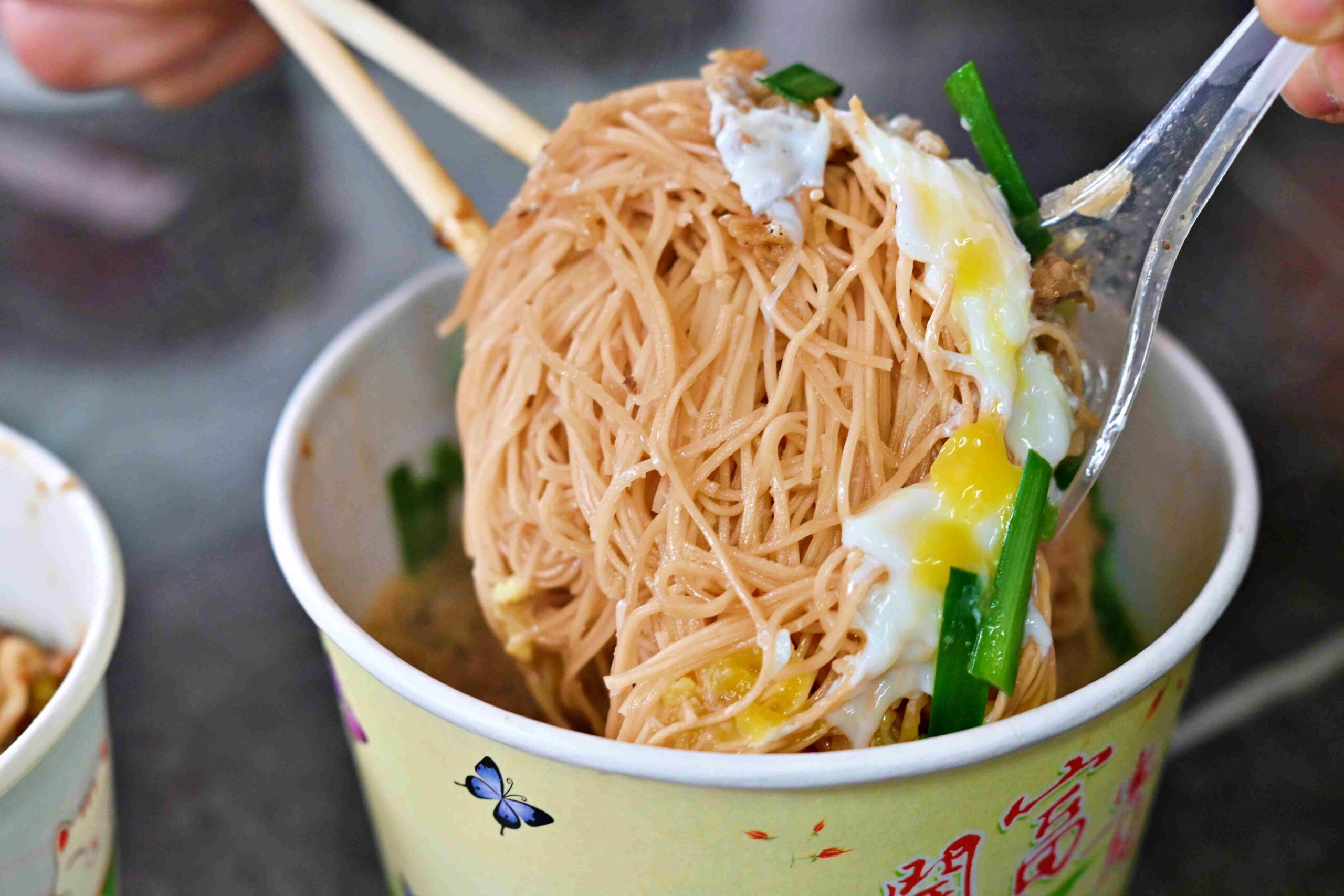 【新莊美食】四維市場米苔目，強得誇張、不宣傳也天天爆滿的實力派老攤推薦(菜單) @趙先生吃飯