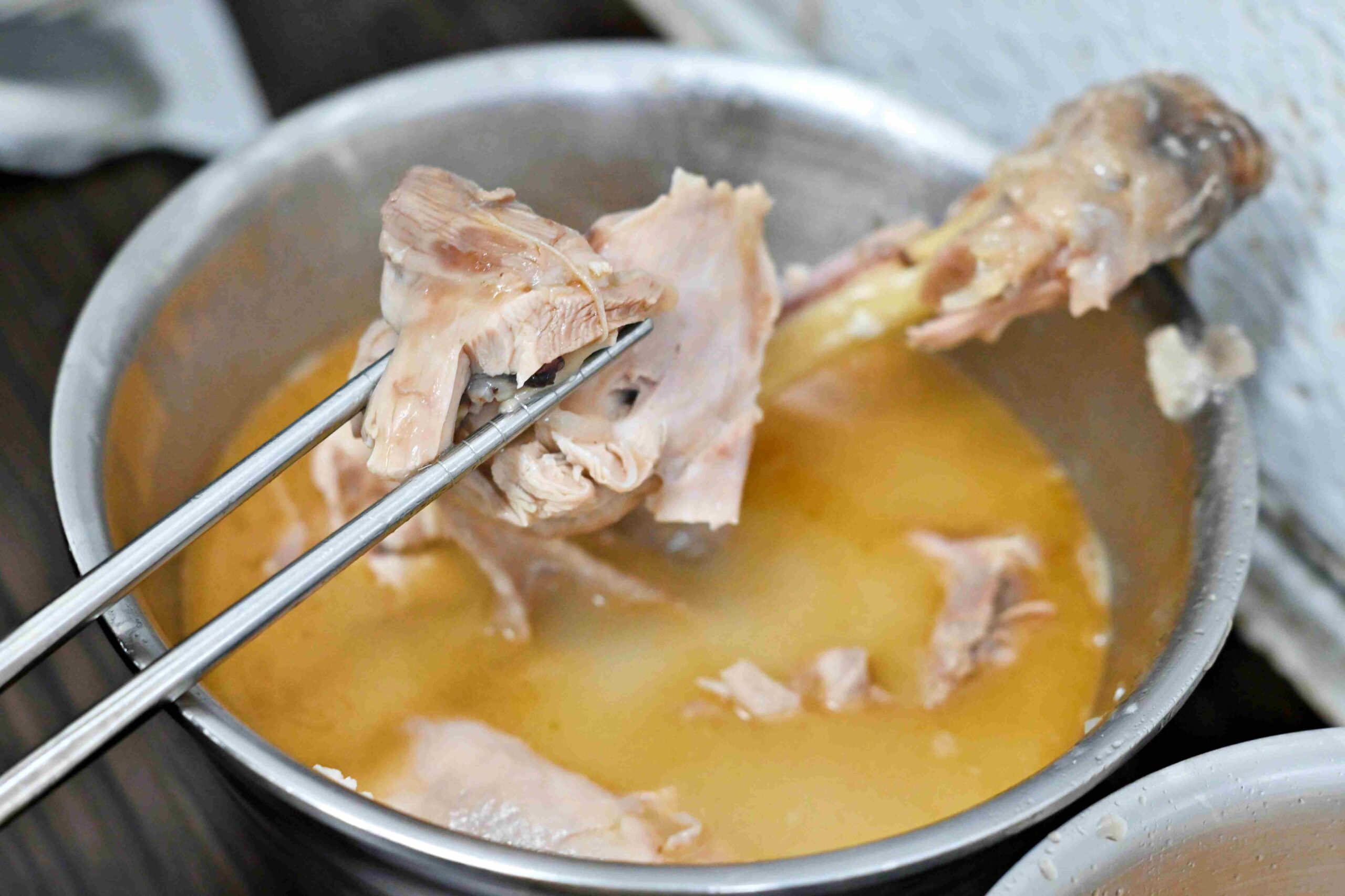 【北投美食】上全肉羹，肉羹、花枝羹超紮實，老闆娘塞整碗料給你推薦 (菜單) @趙先生吃飯