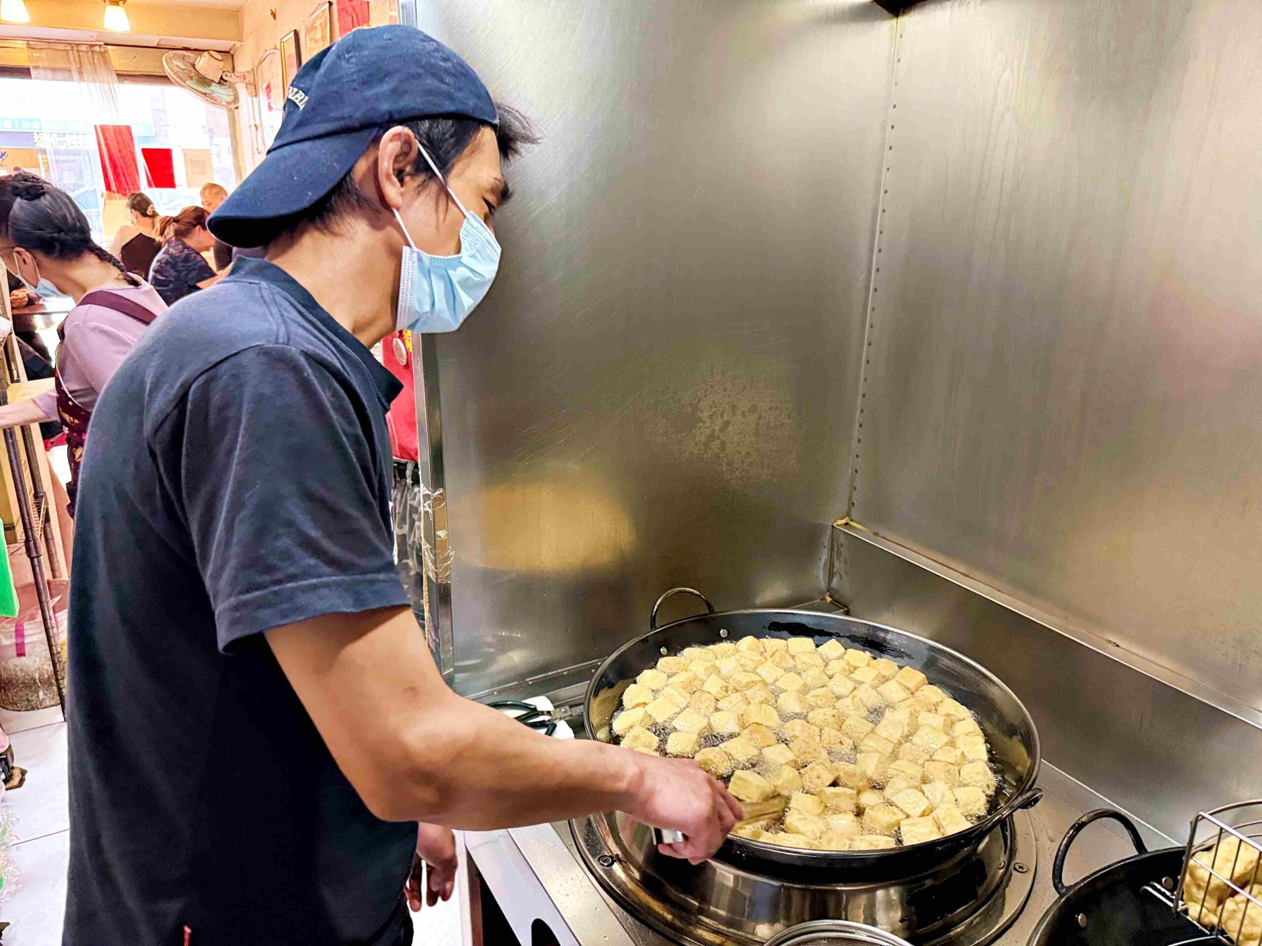 【北投美食】好味道臭豆腐，石牌人氣排隊名店，曾是夜市名店，顧客追著去排隊推薦(菜單) @趙先生吃飯