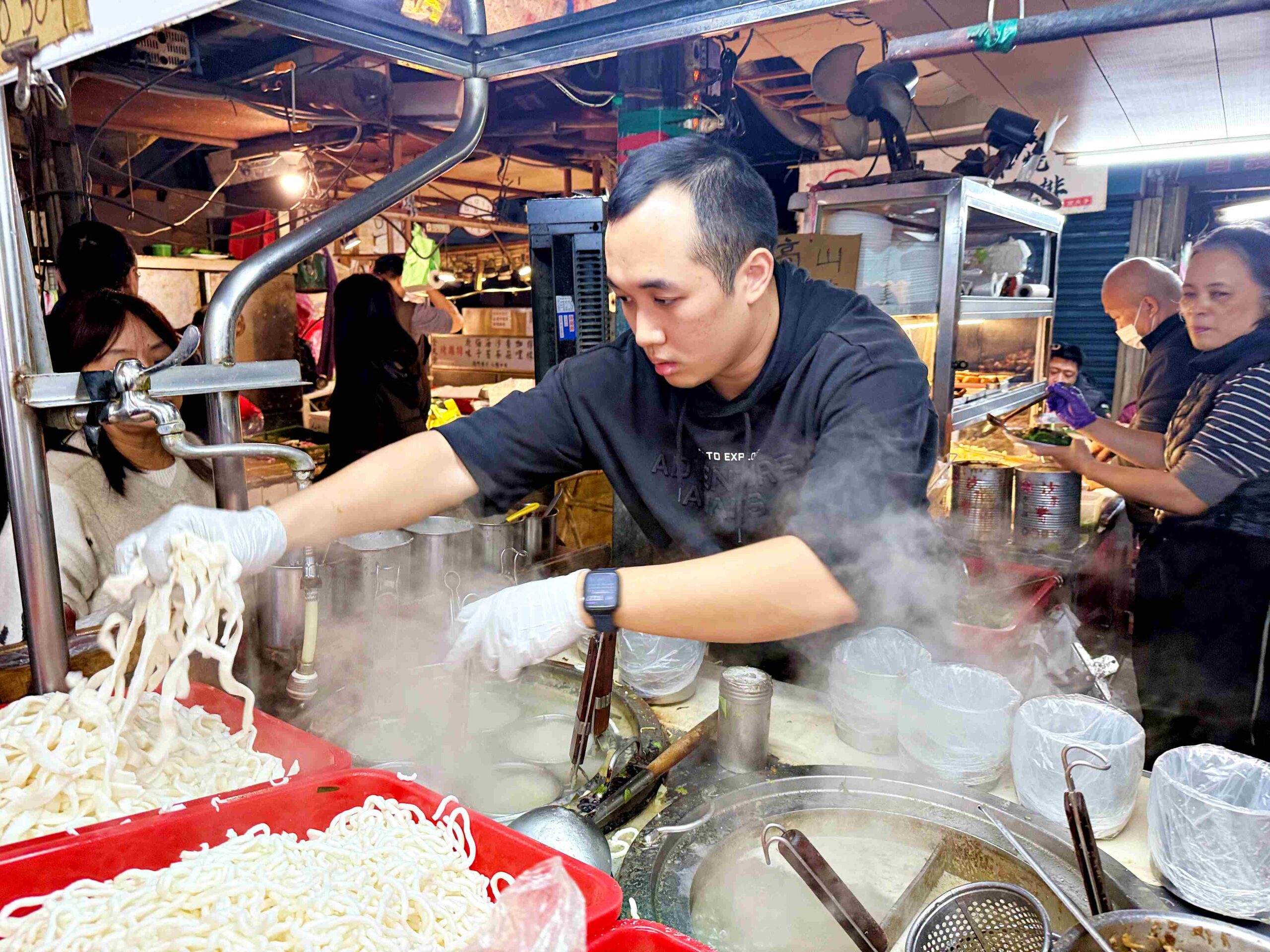 【新莊美食】四維市場米苔目，強得誇張、不宣傳也天天爆滿的實力派老攤推薦(菜單) @趙先生吃飯