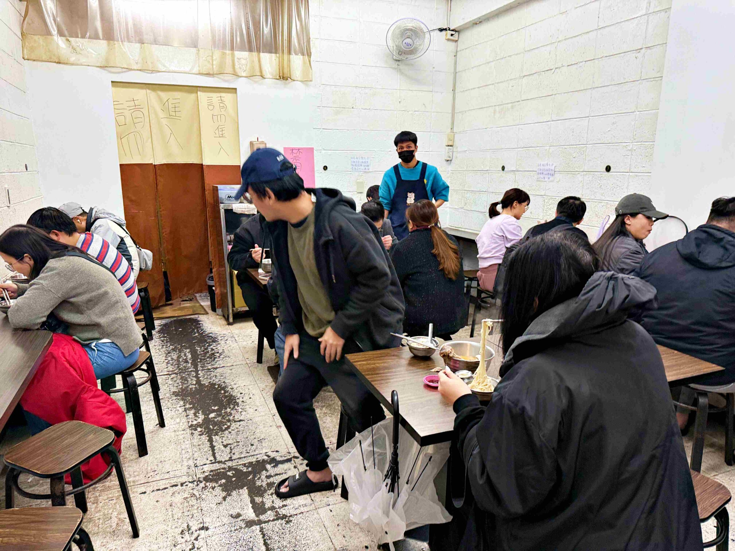 【南機場美食】阿男麻油雞，必喝米其林推薦濃郁甘甜的巨型麻油雞腿湯(菜單) @趙先生吃飯