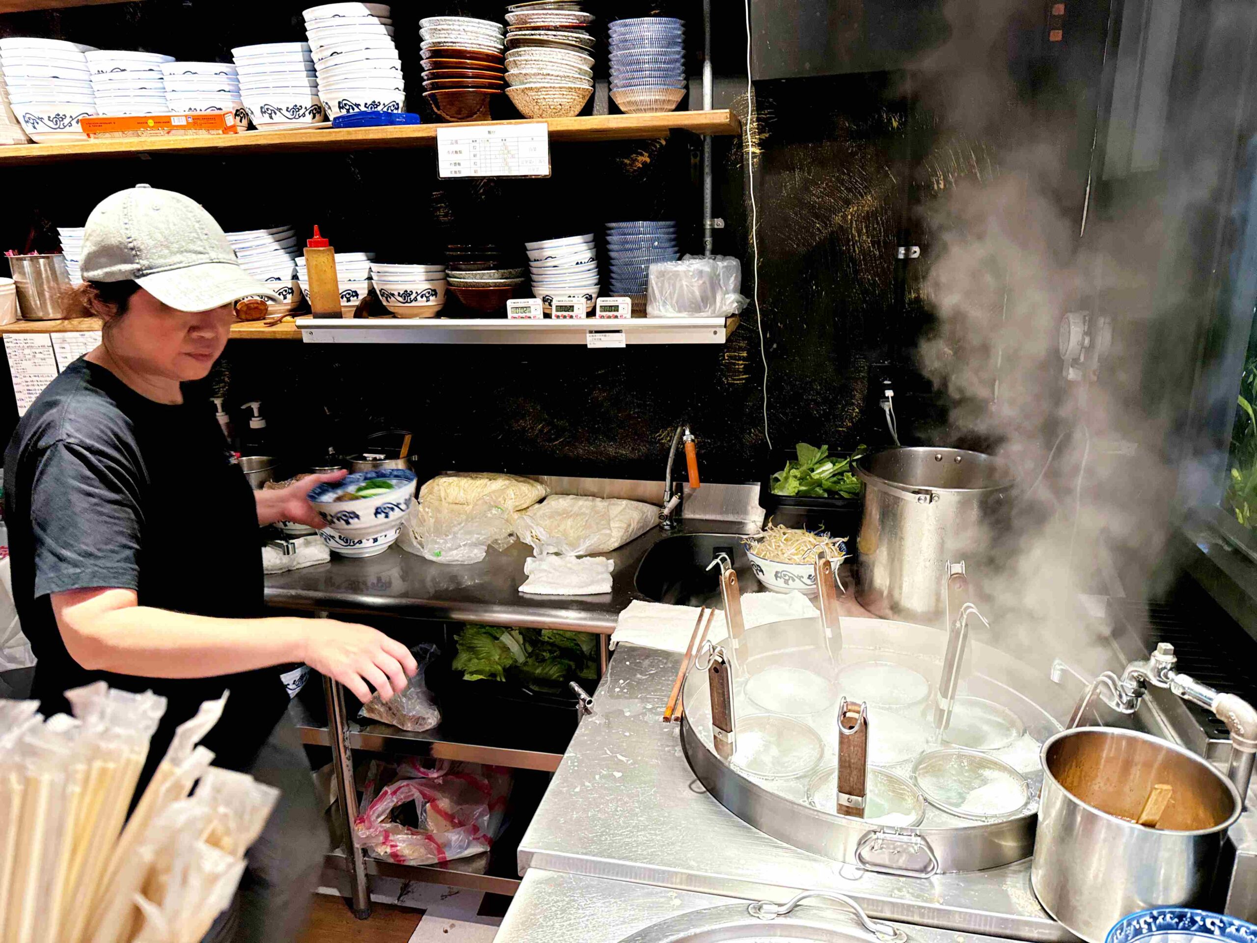 【南機場美食】來來水餃店，必吃豬肉大白菜韭菜內餡香濃飽滿推薦(菜單) @趙先生吃飯