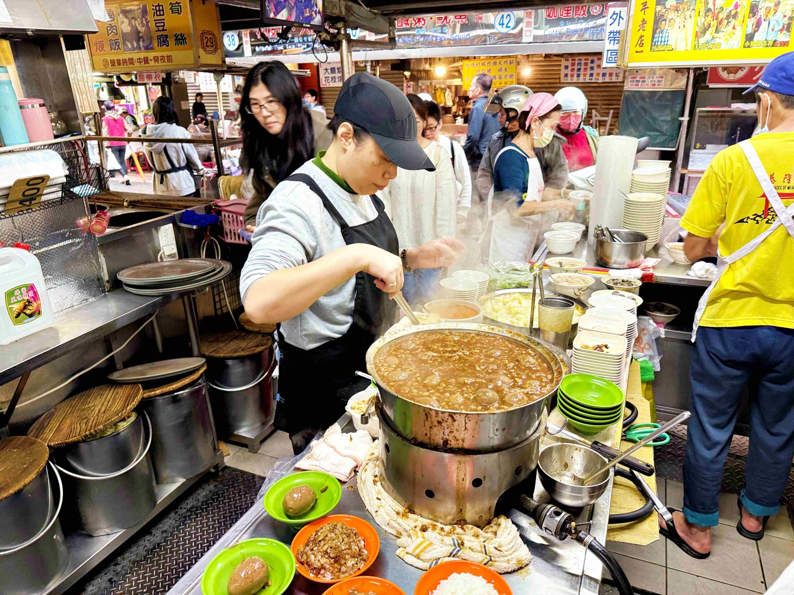 【基隆美食】天一香肉焿順,滷肉飯霸主,入口即化$25元,超滑順推薦(菜單) @趙先生吃飯 【基隆美食】天一香肉焿順,滷肉飯霸主,入口即化$25元,超滑順推薦(菜單) @趙先生吃飯