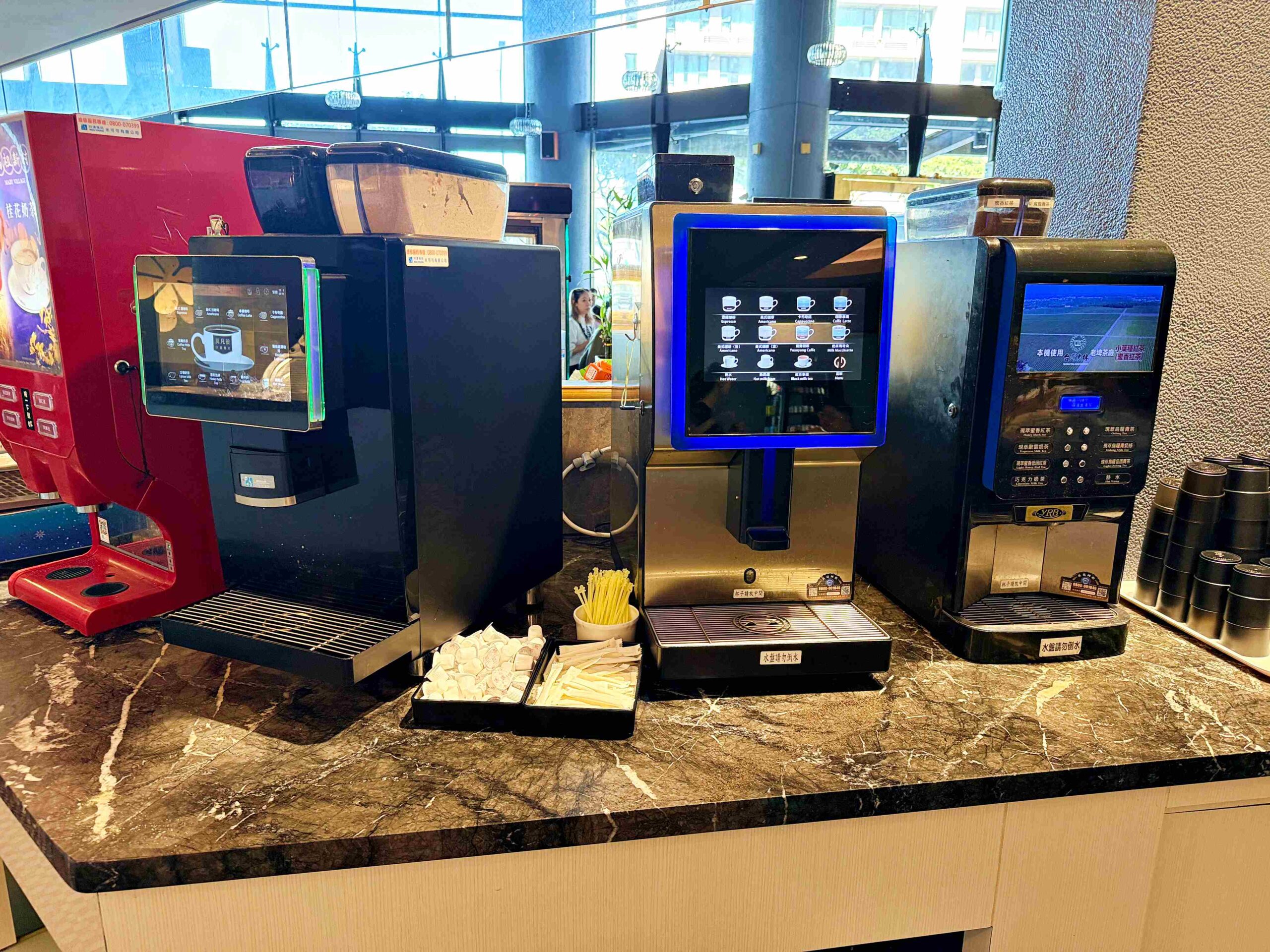 【三重美食】羽葉麻辣火鍋，$539吃超過百樣食材，火鍋+自助餐超划算推薦！(菜單) @趙先生吃飯