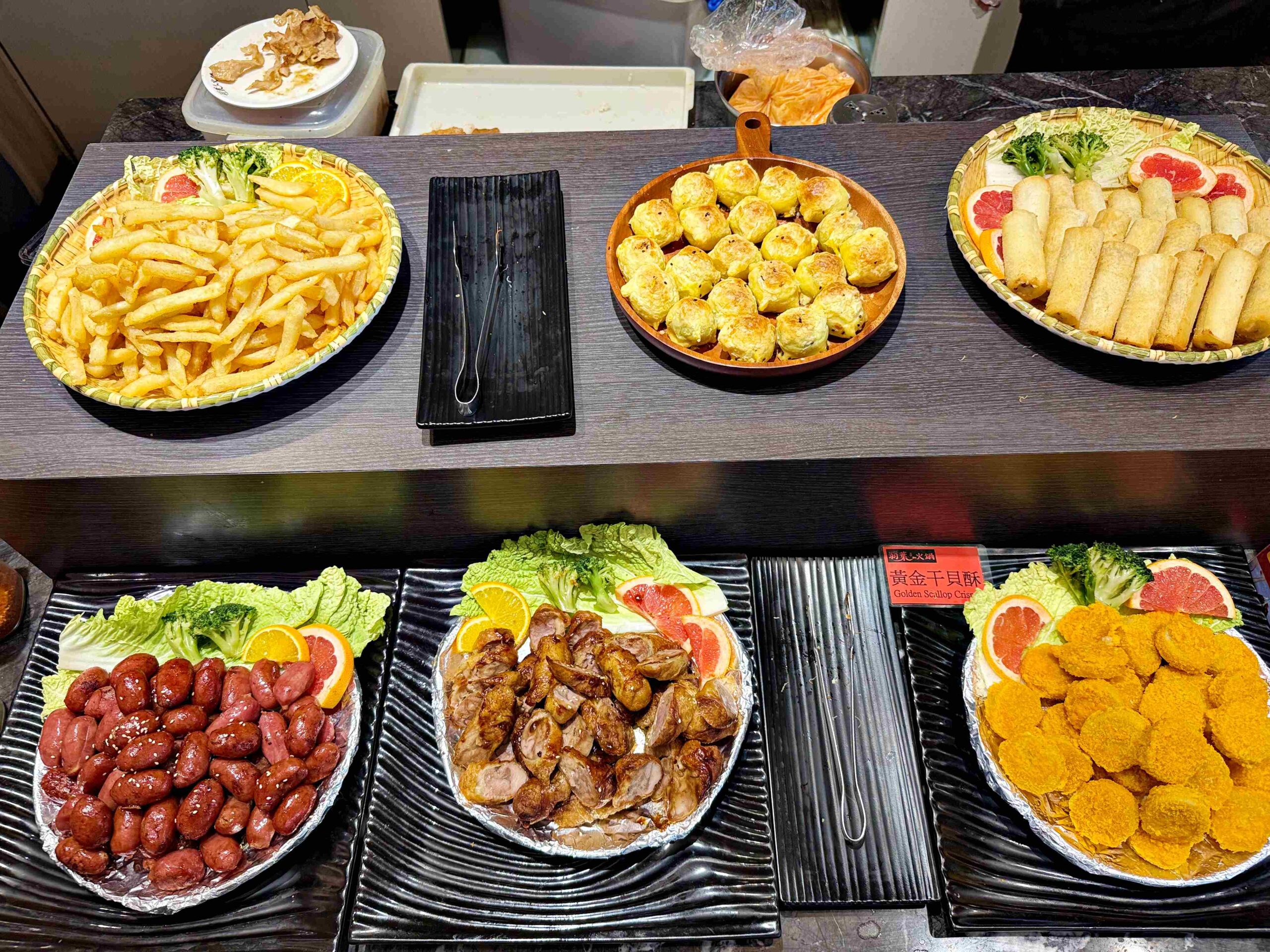 【三重美食】羽葉麻辣火鍋，$539吃超過百樣食材，火鍋+自助餐超划算推薦！(菜單) @趙先生吃飯