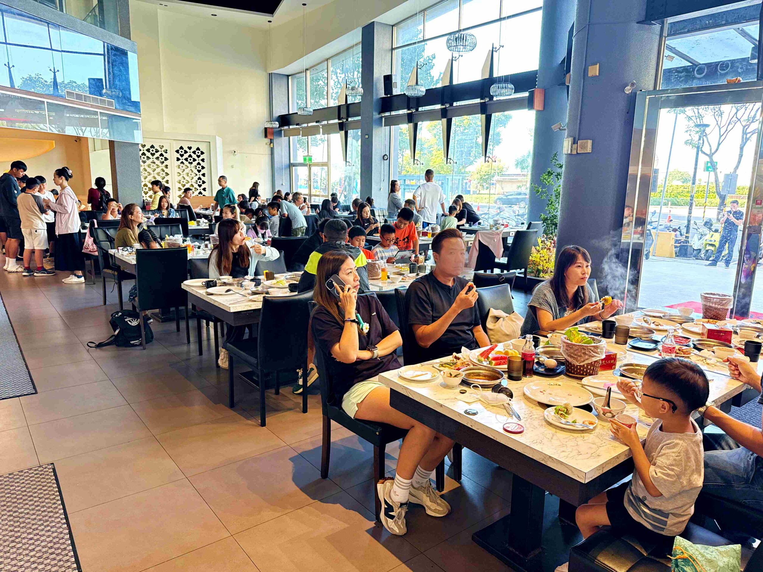 【三重美食】羽葉麻辣火鍋，$539吃超過百樣食材，火鍋+自助餐超划算推薦！(菜單) @趙先生吃飯