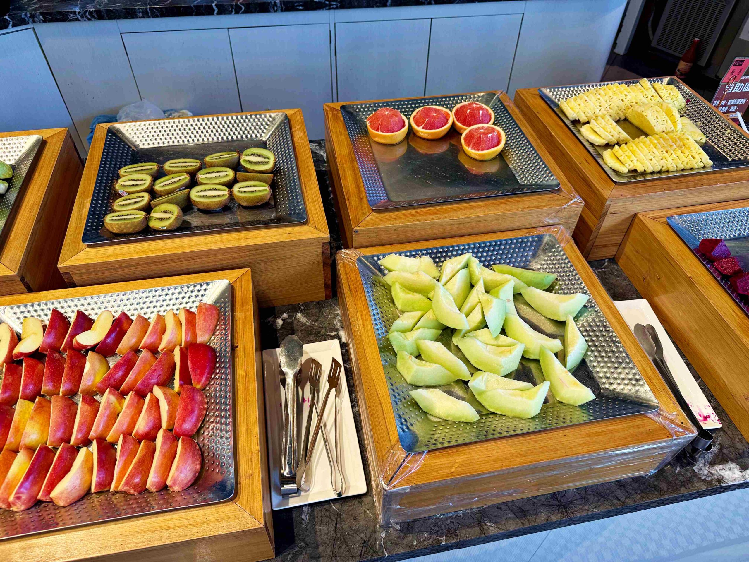 【三重美食】羽葉麻辣火鍋，$539吃超過百樣食材，火鍋+自助餐超划算推薦！(菜單) @趙先生吃飯