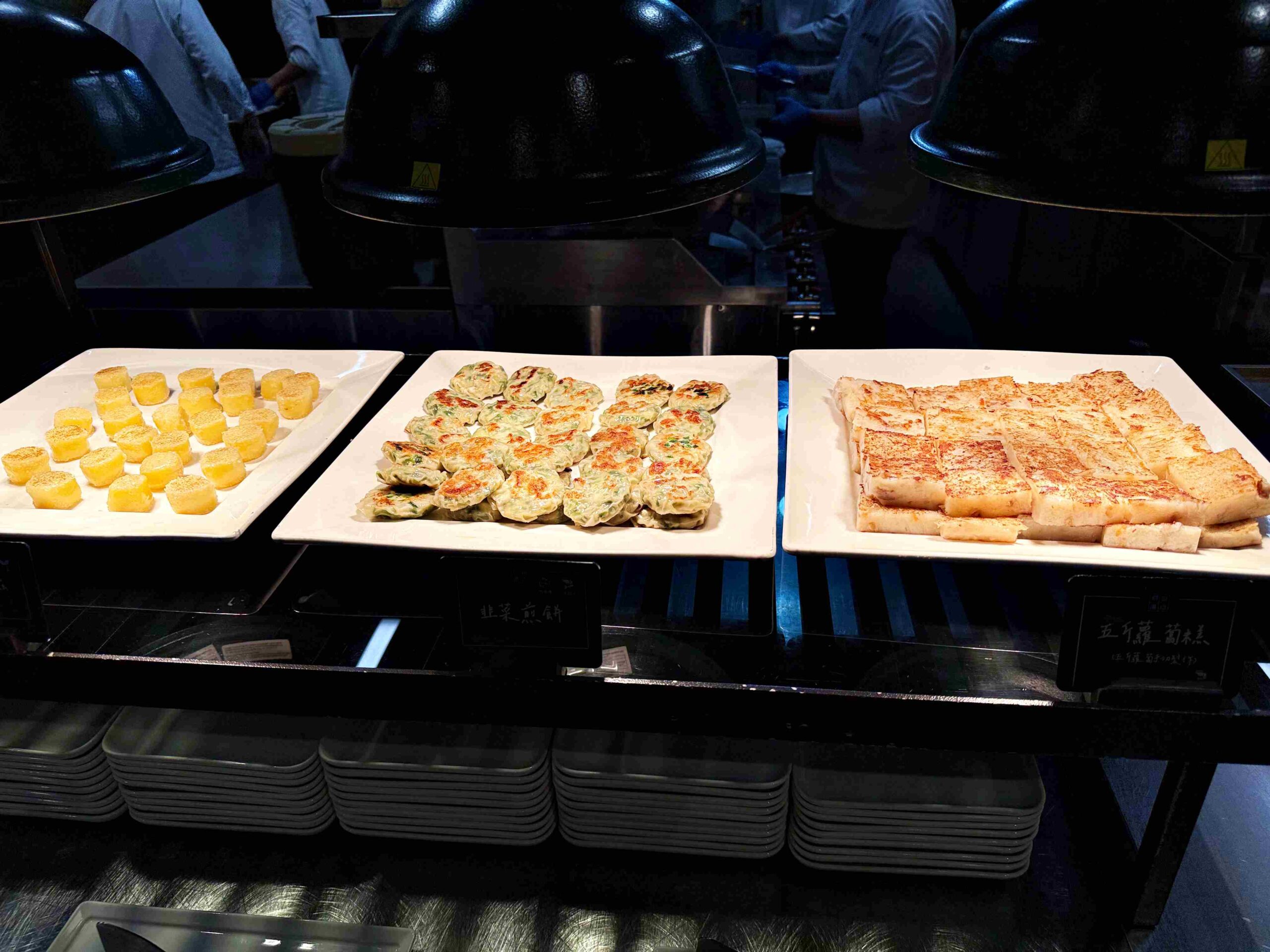 【新莊美食】村民食堂廚窗港點 i-Tower 店，堅持現做超60道港點吃到飽推薦 @趙先生吃飯