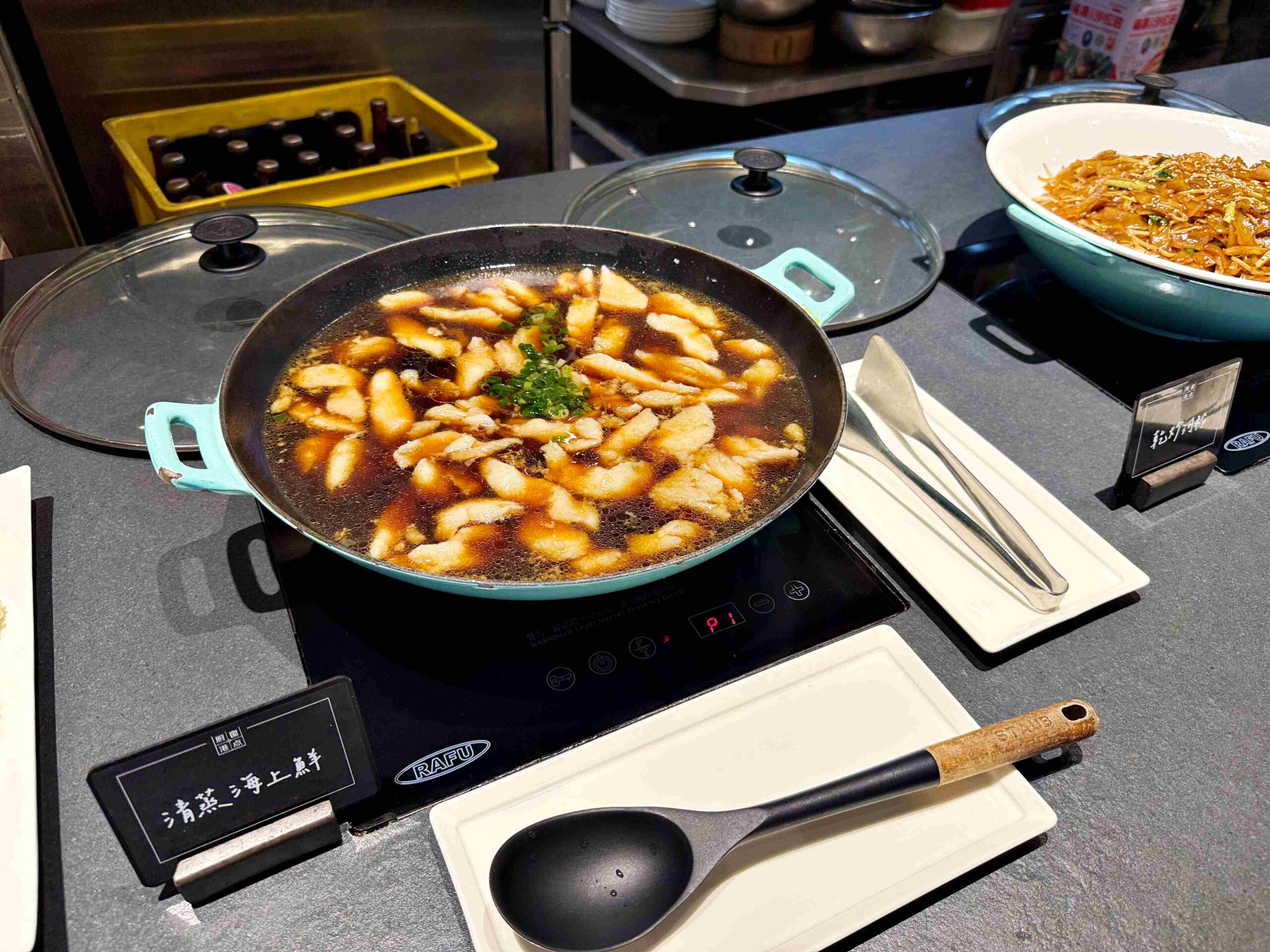 【新莊美食】村民食堂廚窗港點 i-Tower 店，堅持現做超60道港點吃到飽推薦 @趙先生吃飯