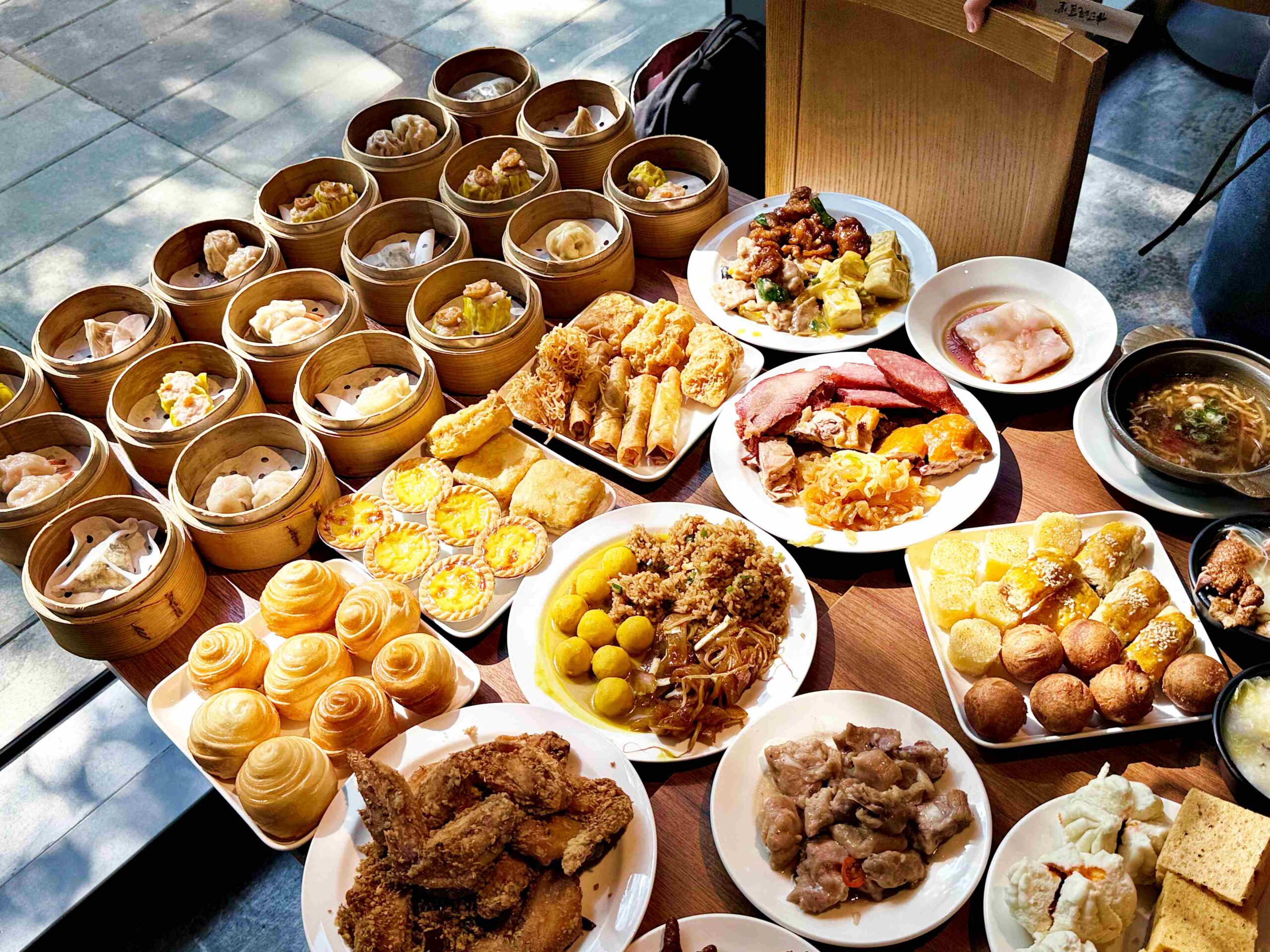 【新莊美食】村民食堂廚窗港點 i-Tower 店，堅持現做超60道港點吃到飽推薦 @趙先生吃飯