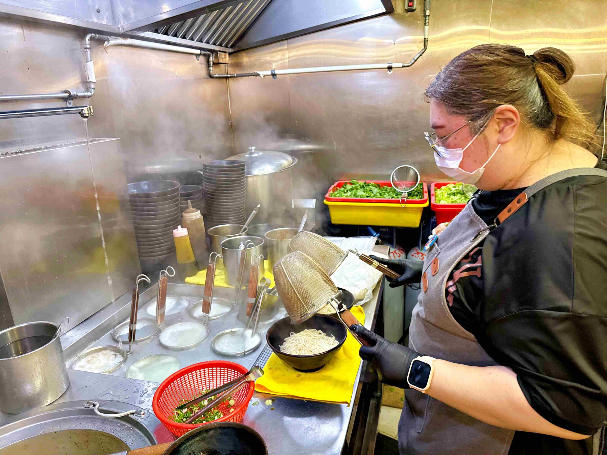 【三重美食】睿盛香麵村,37 年老字號麵店,工廠自製麵條+豬油蝦油香氣太有記憶點推薦!(菜單) @趙先生吃飯 【三重美食】睿盛香麵村,37 年老字號麵店,工廠自製麵條+豬油蝦油香氣太有記憶點推薦!(菜單) @趙先生吃飯