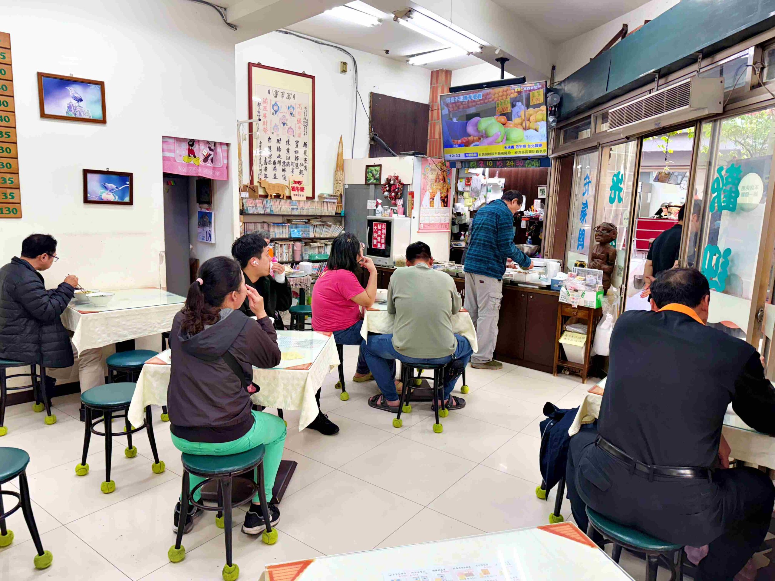 【三重美食】高棚滿座牛肉麵，無招牌百元牛肉麵+銅板價乾麵好吃推薦！(菜單) @趙先生吃飯