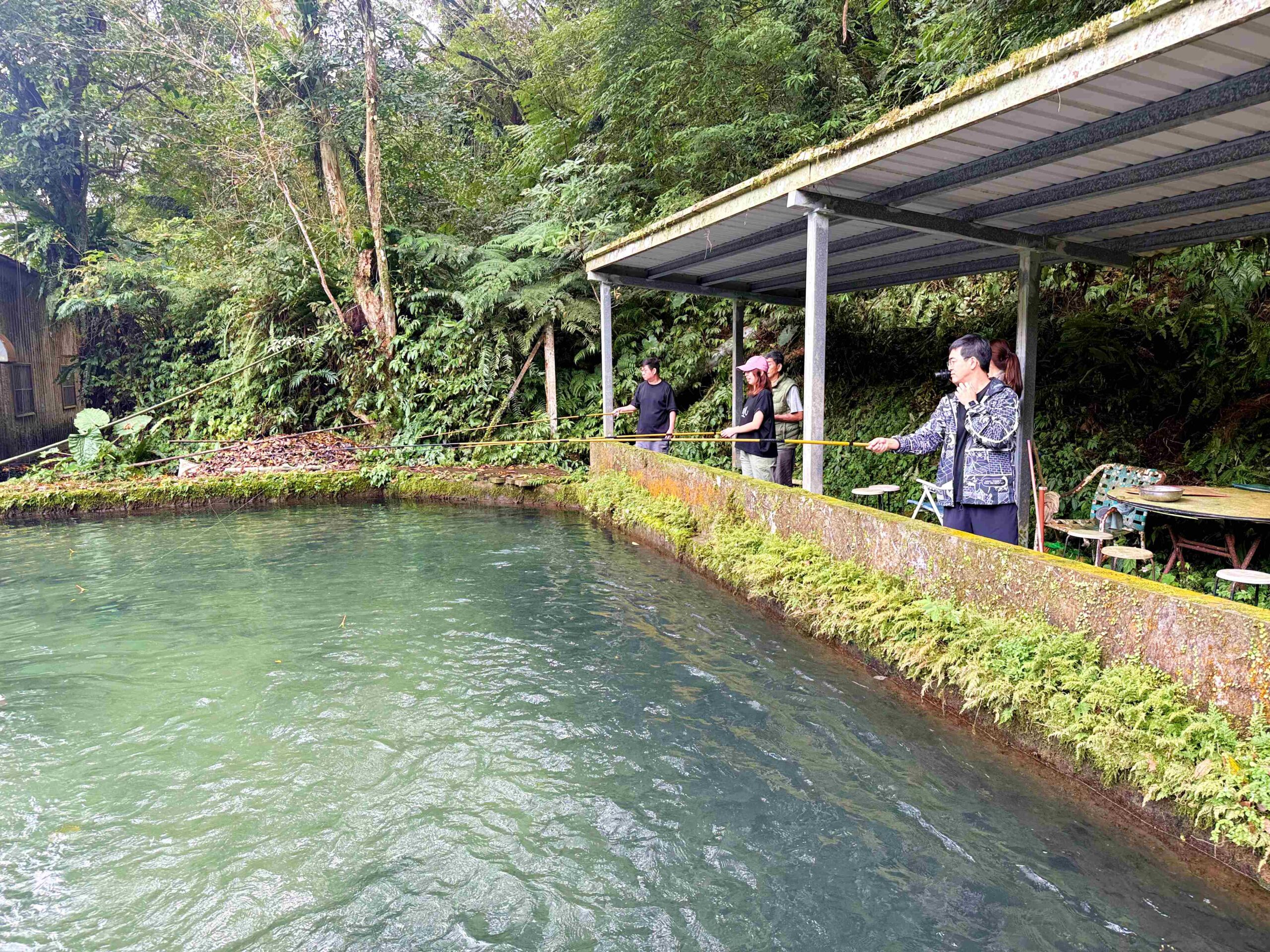 【宜蘭美食】苦花大王,深山活魚秘境餐廳,池邊到餐桌的活魚現撈推薦(菜單) @趙先生吃飯 【宜蘭美食】苦花大王,深山活魚秘境餐廳,池邊到餐桌的活魚現撈推薦(菜單) @趙先生吃飯