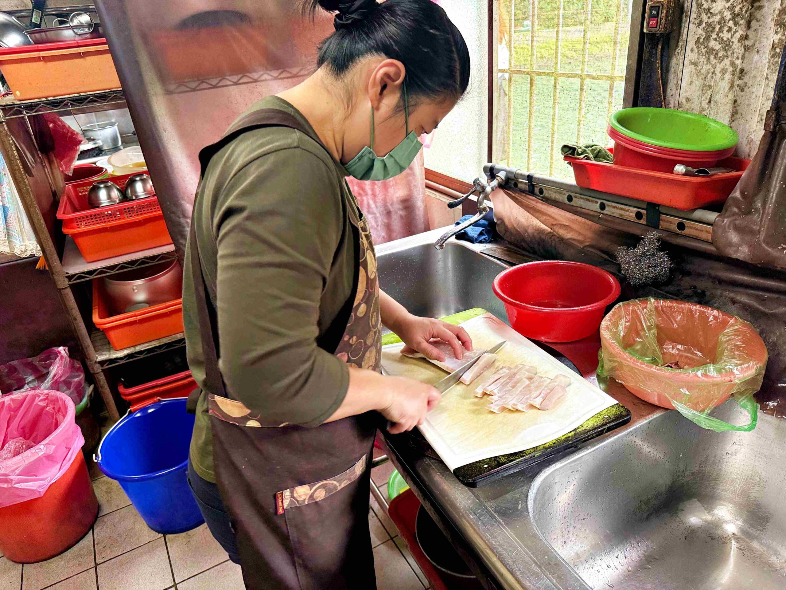 【宜蘭美食】苦花大王,深山活魚秘境餐廳,池邊到餐桌的活魚現撈推薦(菜單) @趙先生吃飯 【宜蘭美食】苦花大王,深山活魚秘境餐廳,池邊到餐桌的活魚現撈推薦(菜單) @趙先生吃飯