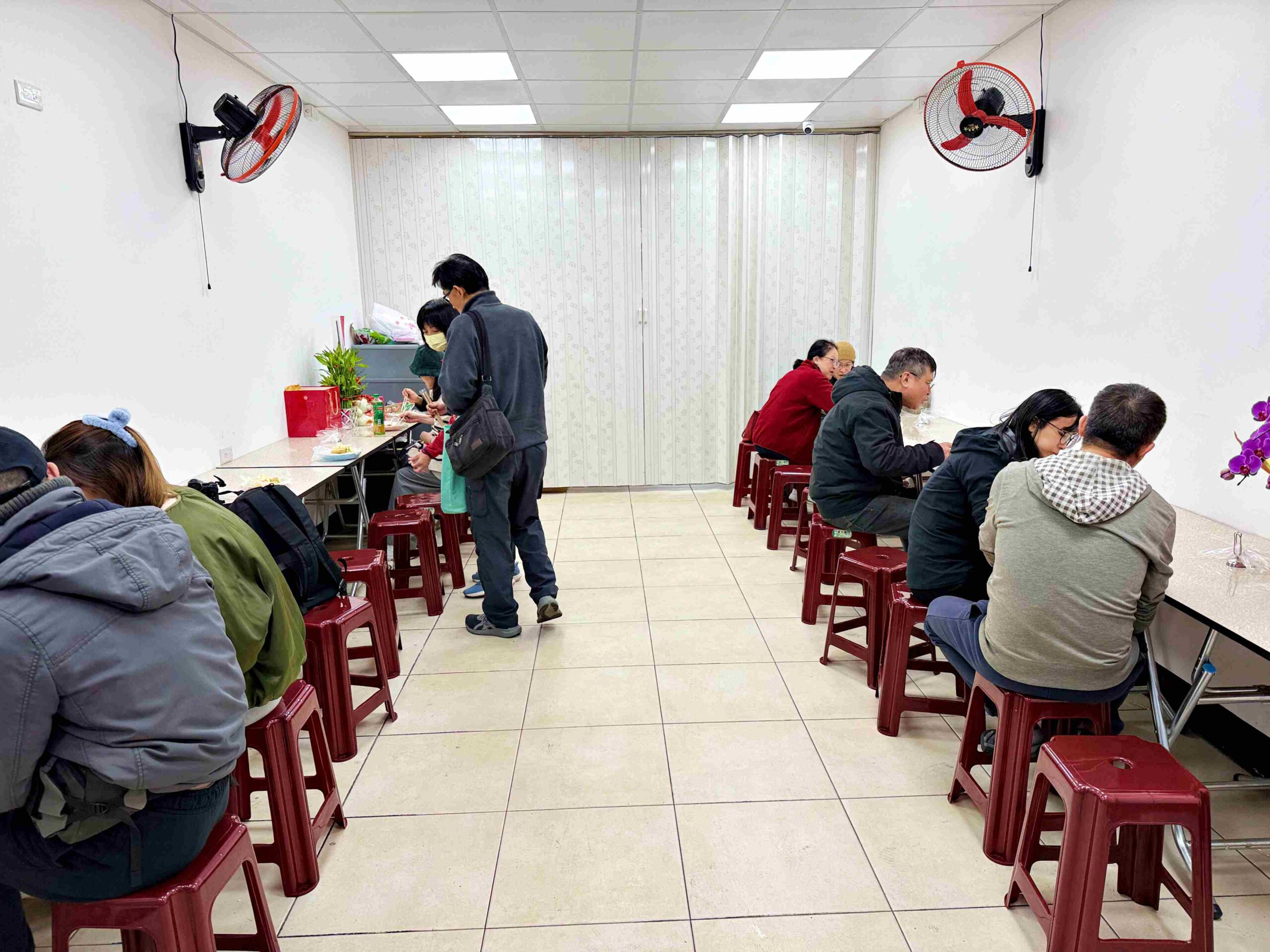 【士林美食】華榮臭豆腐,鴻海郭董從學生吃到現在的中藥多汁派臭豆腐推薦(菜單) @趙先生吃飯 【士林美食】華榮臭豆腐,鴻海郭董從學生吃到現在的中藥多汁派臭豆腐推薦(菜單) @趙先生吃飯