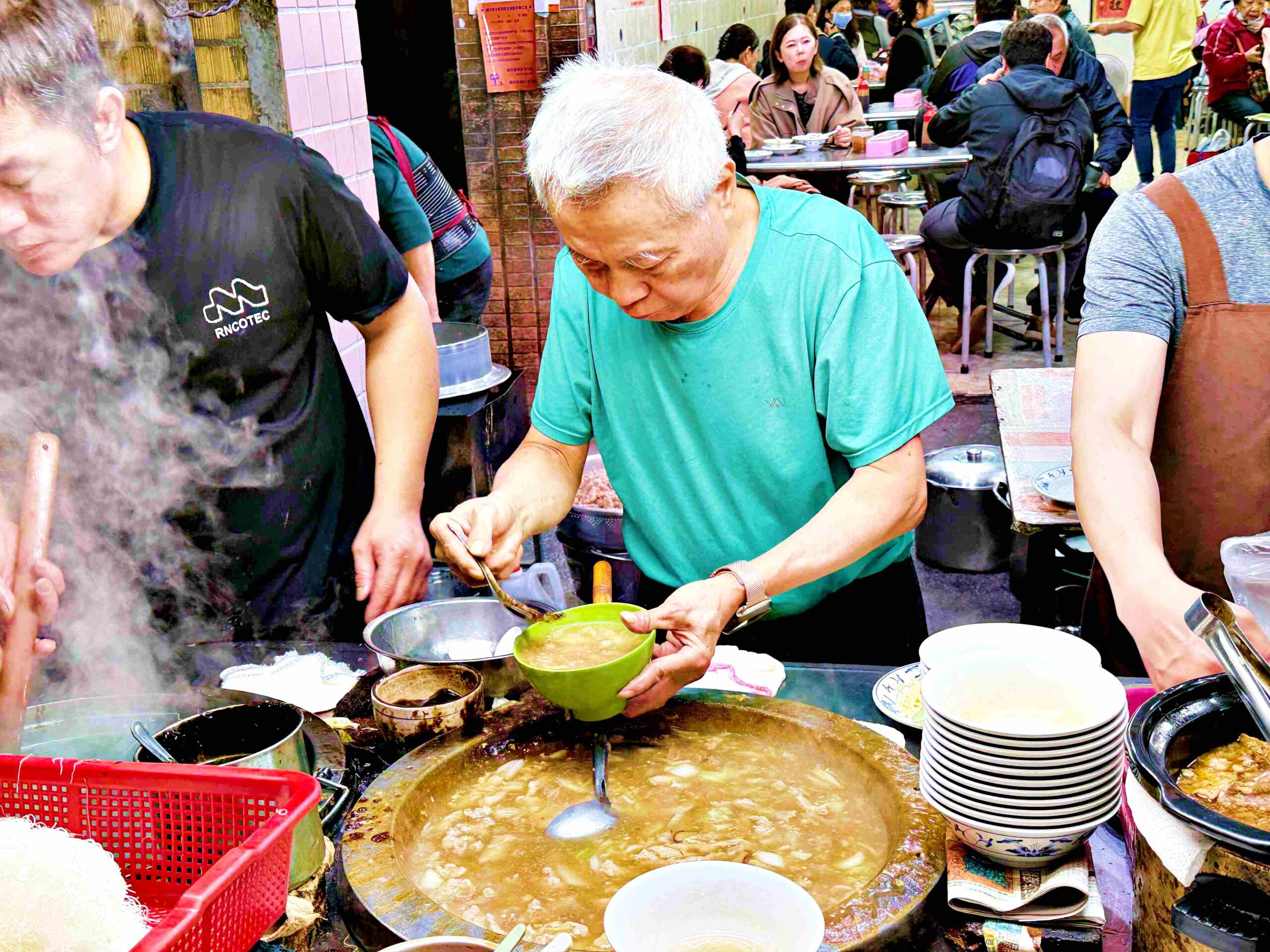 【士林美食】光輝肉羹,肉量實在、湯頭超順,一口就懂的老字號強者推薦 (菜單) @趙先生吃飯 【士林美食】光輝肉羹,肉量實在、湯頭超順,一口就懂的老字號強者推薦 (菜單) @趙先生吃飯