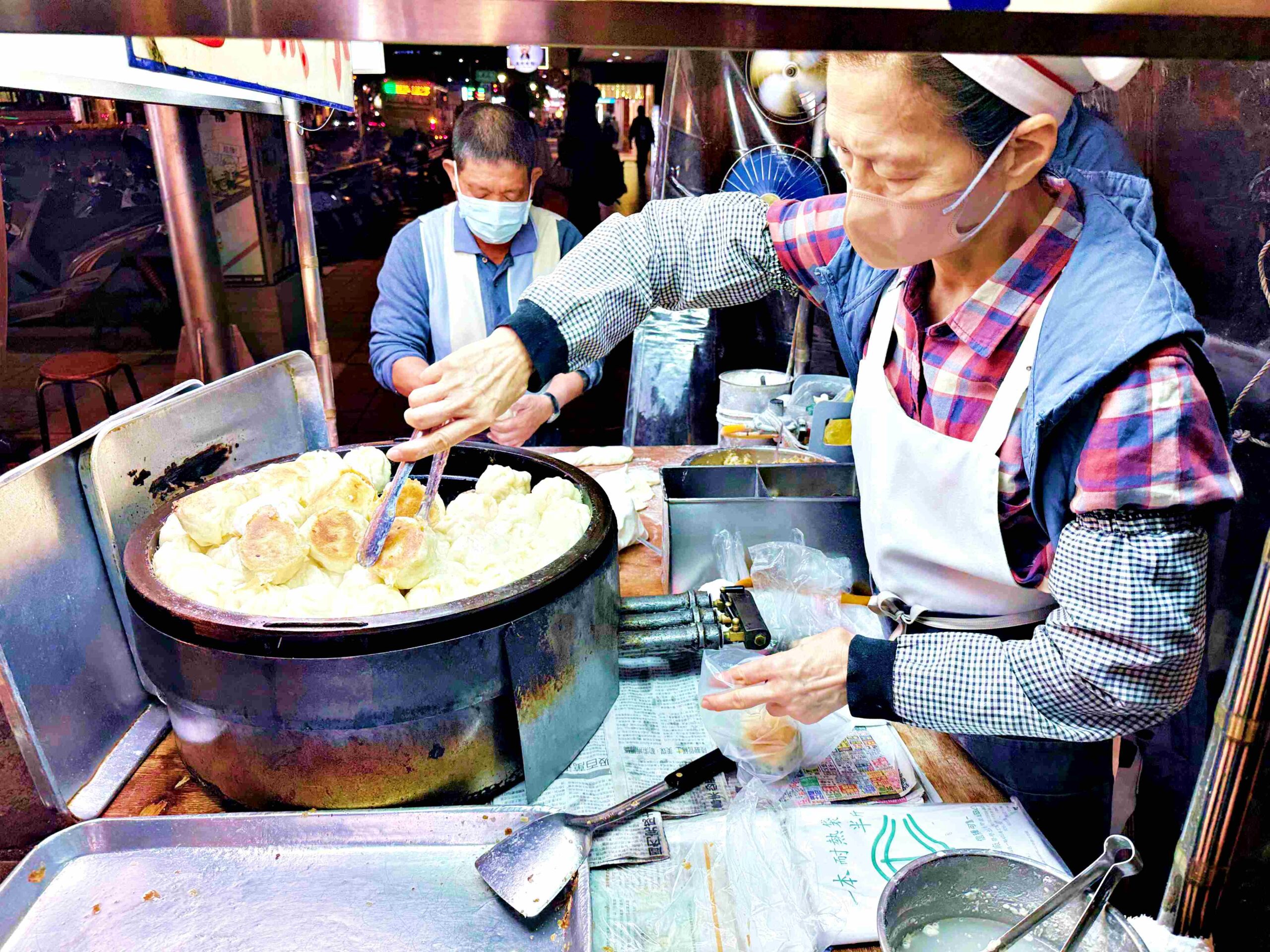 【永春美食】初牛 台北松德店，信義區平價牛排丼飯推薦！(菜單) @趙先生吃飯