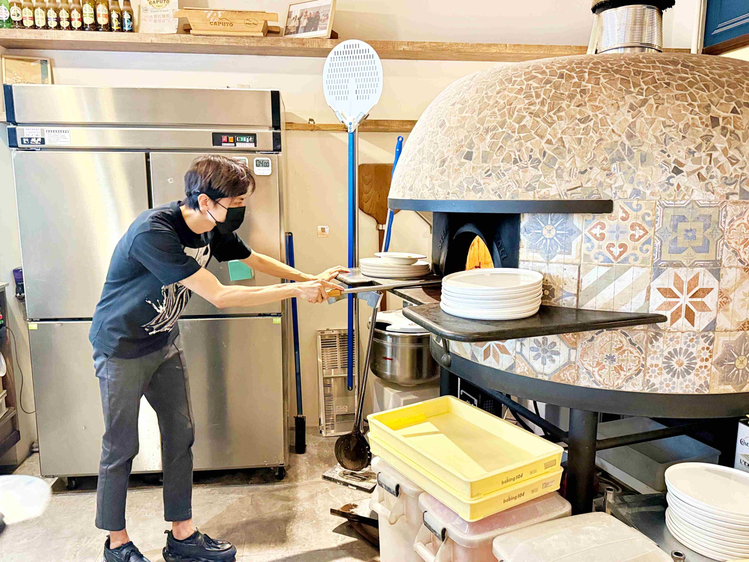 【松山美食】Gira Pizza 旋轉披薩，現點現烤窯烤披薩與道地義大利風味推薦（附菜單） @趙先生吃飯